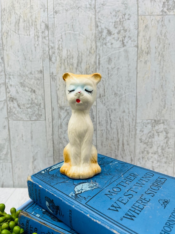 Vintage ceramic kitty cat, Midcentury pottery, small collectible figurine