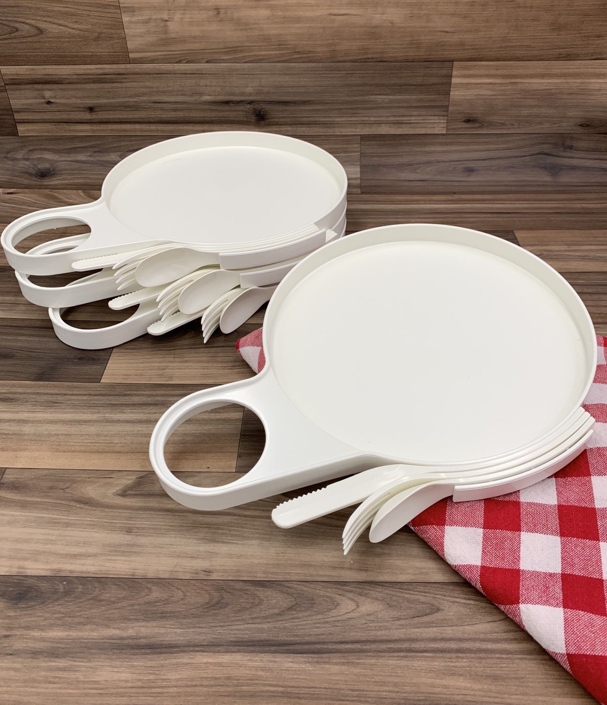 Vintage Stacking Picnic plates, Retro Plastic Dish set, Plastic Flatware