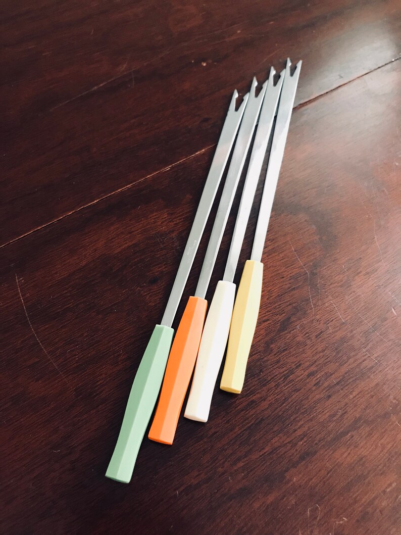 2 prong fondue forks, Fondue Party Forks Set of 4 fondue forks Vintage Fondue Forks Retro Colored Plastic handles stainless steel fork