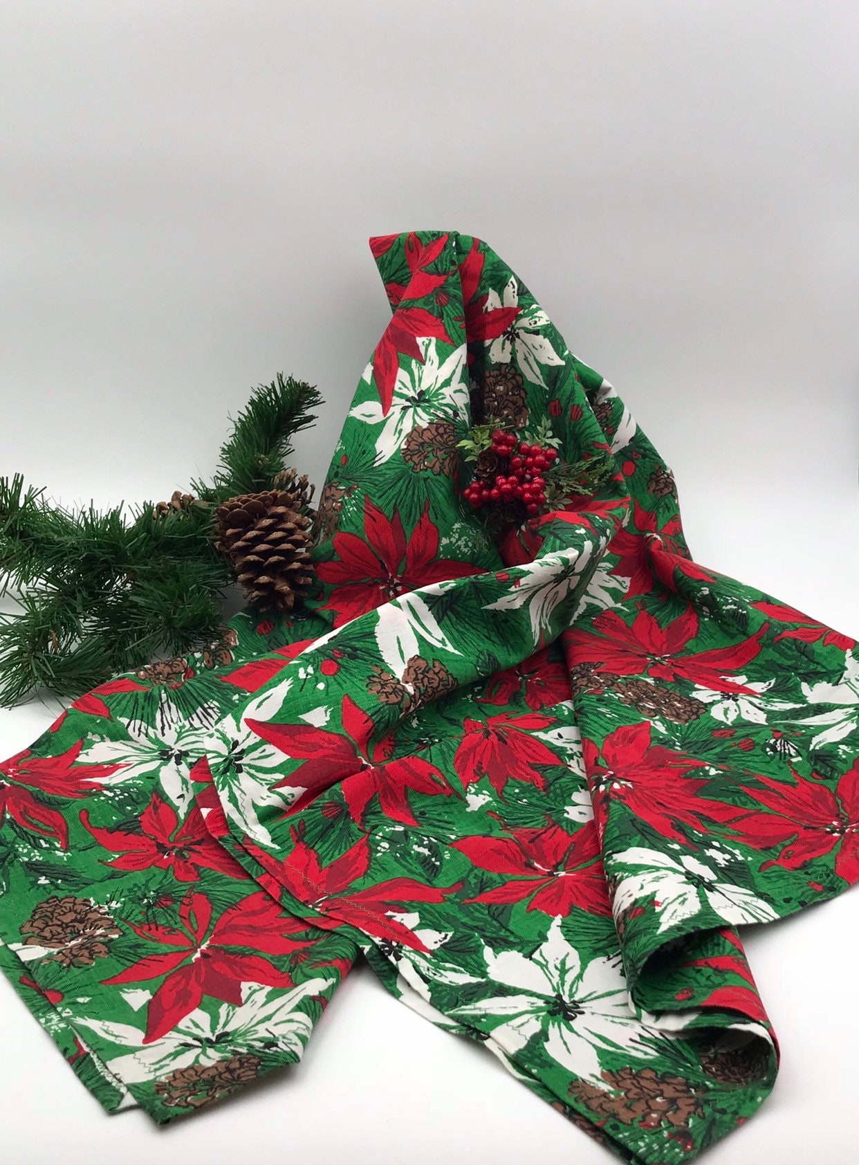 Vintage Christmas Tablecloth Square Fabric Tablecloth with Red and white poinsettias pinecones