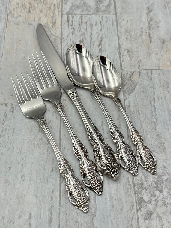 Oneida Stainless Flatware Set Service for 8 in Storage Tray Renoir Pembrooke Vintage Silverware Set Mint Condition Wedding Gift Etsy