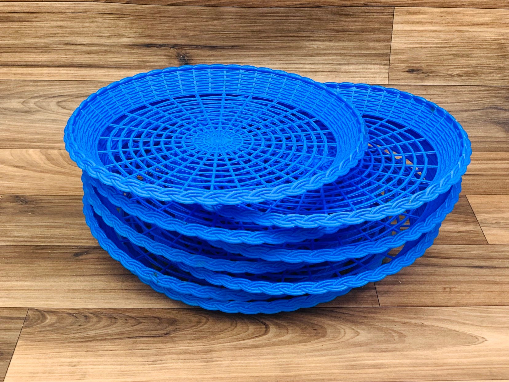 Picnic Paper Plate Holder 