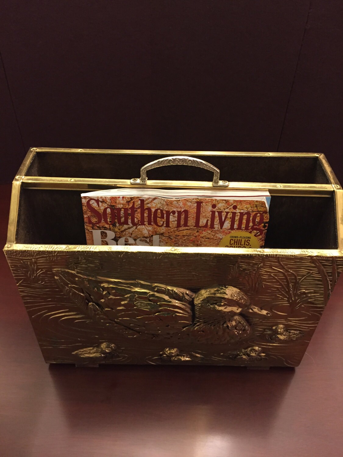 Magazine Rack Ducks in embossed Metal, double slot magazine rack, Retro