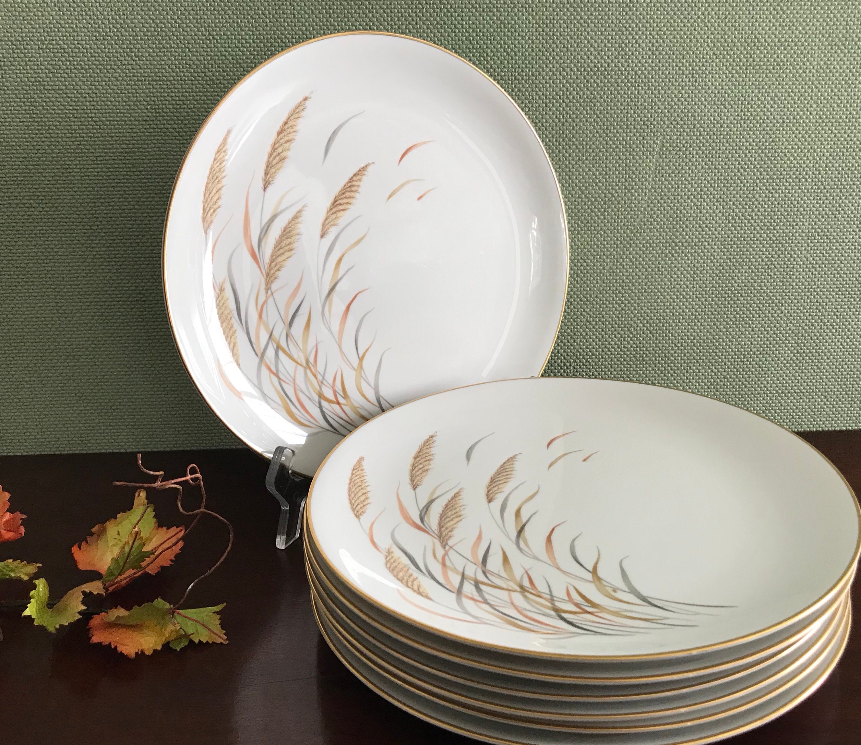 Vintage Wheat Pattern China Plates Royal Jackson Angelus Parisienne China Plates With Gold Trim Seven Buffet Dinner Plates Holiday Dinner Etsy Canada