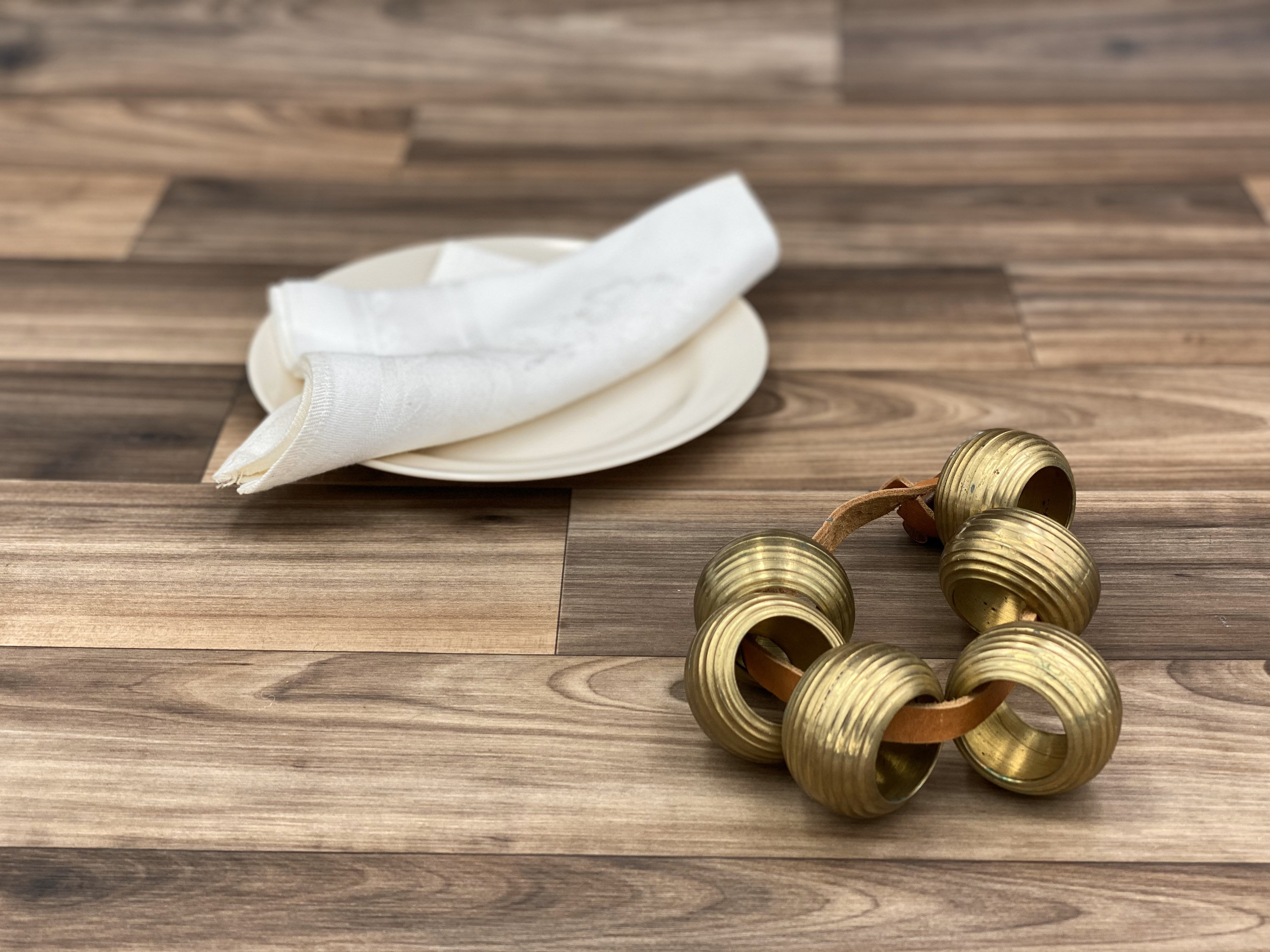 Vintage Solid Brass Napkin Rings, 6 piece set, Table decor, Serviette