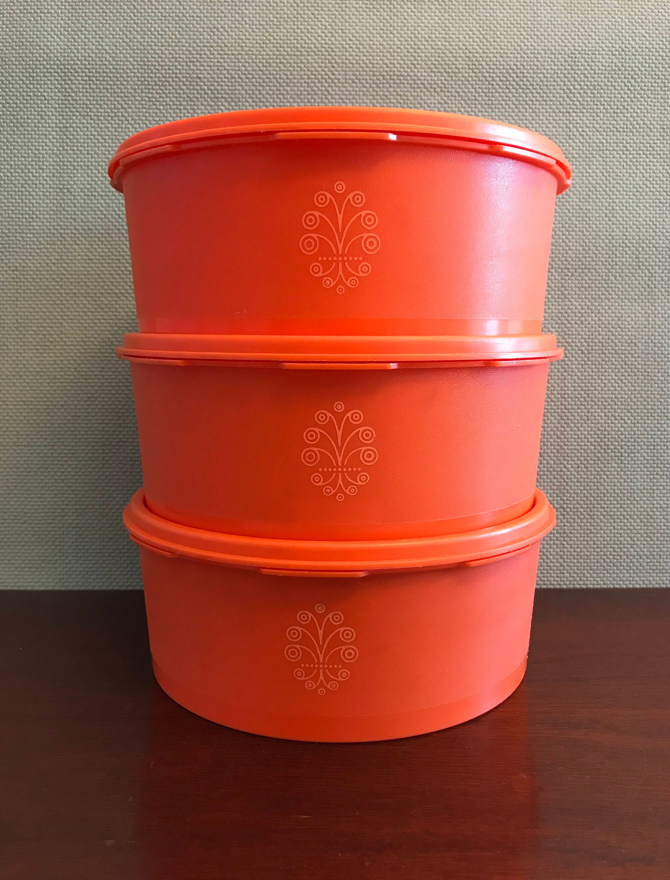 Vintage Tupperware Canister, Orange Lid, 13.5 Cups 3.2 Liters Clear Storage  Container 