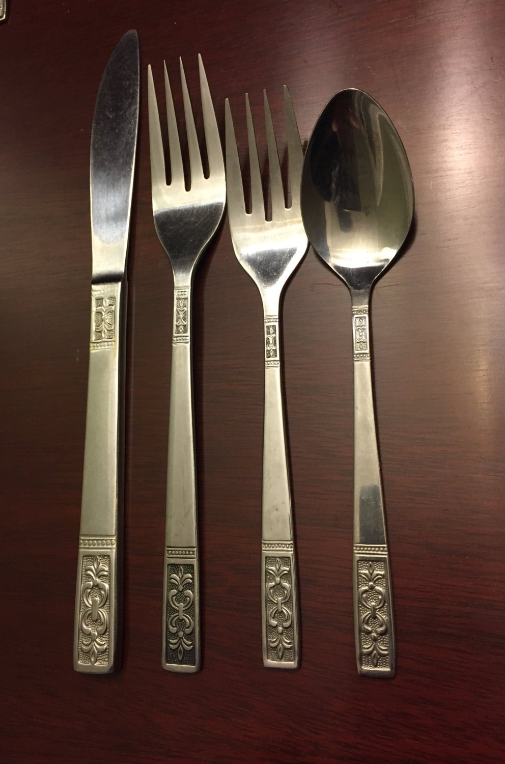 Vintage CustomCraft Fleur De Lis Flatware Stainless Steel excellent