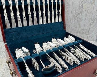 Vintage Empress Silverware Set: International Deep Silver, Service for 12