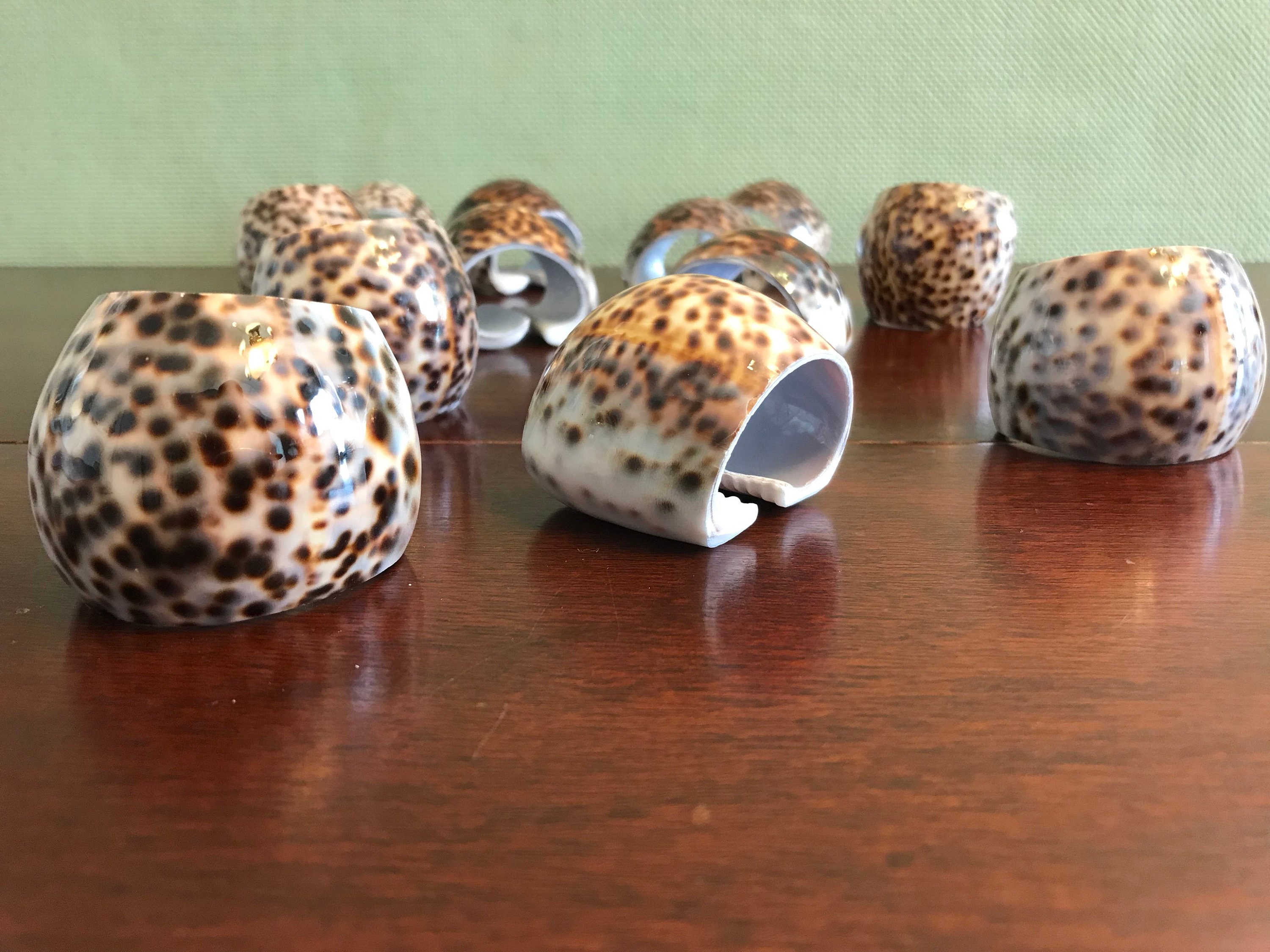 Vintage Seashell Napkin Rings, Brown Leopard Cowie shell Napkin holders