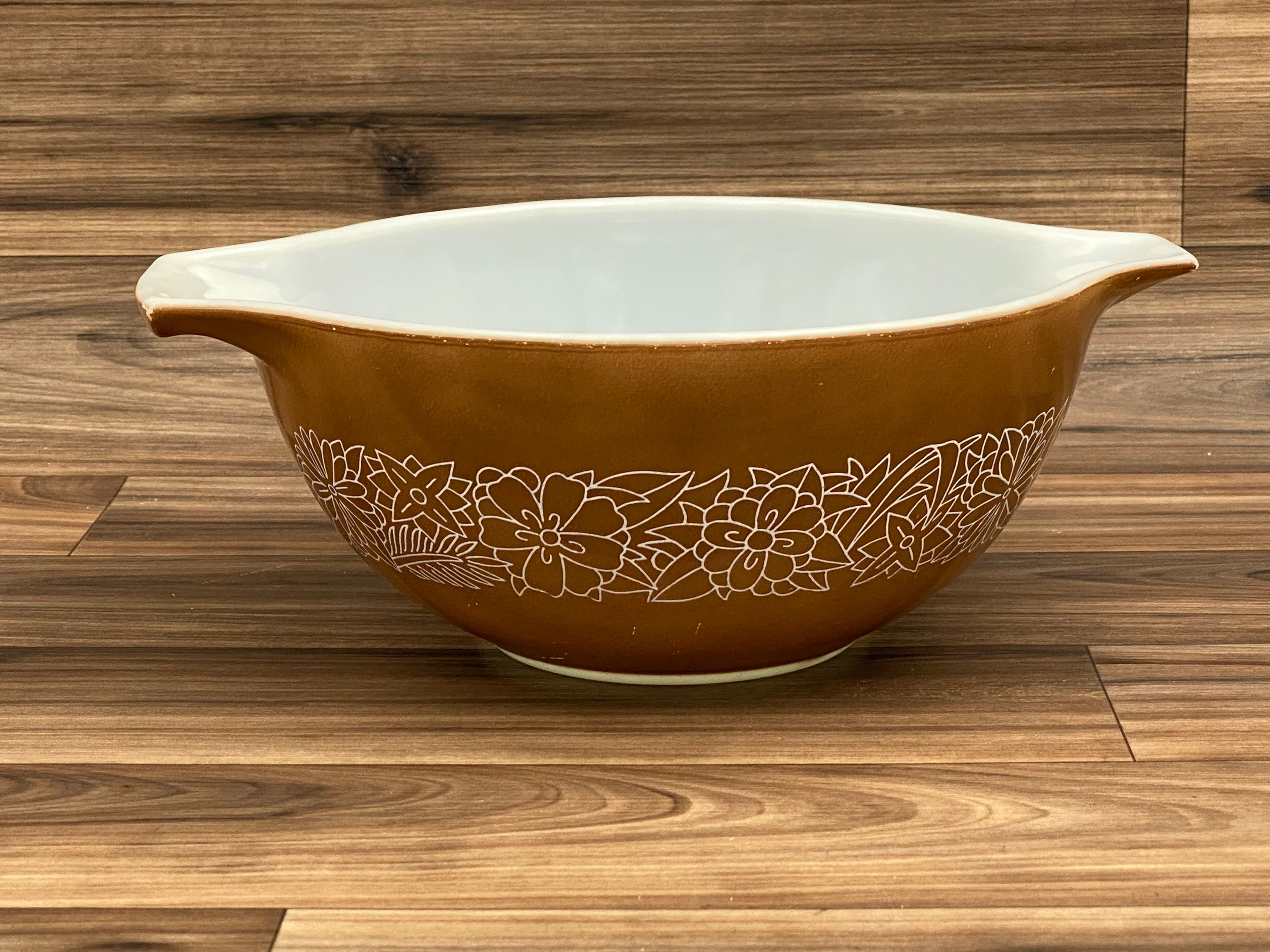 Vintage Pyrex Mixing Bowl, Woodland pattern, Cinderella Pyrex Bowl