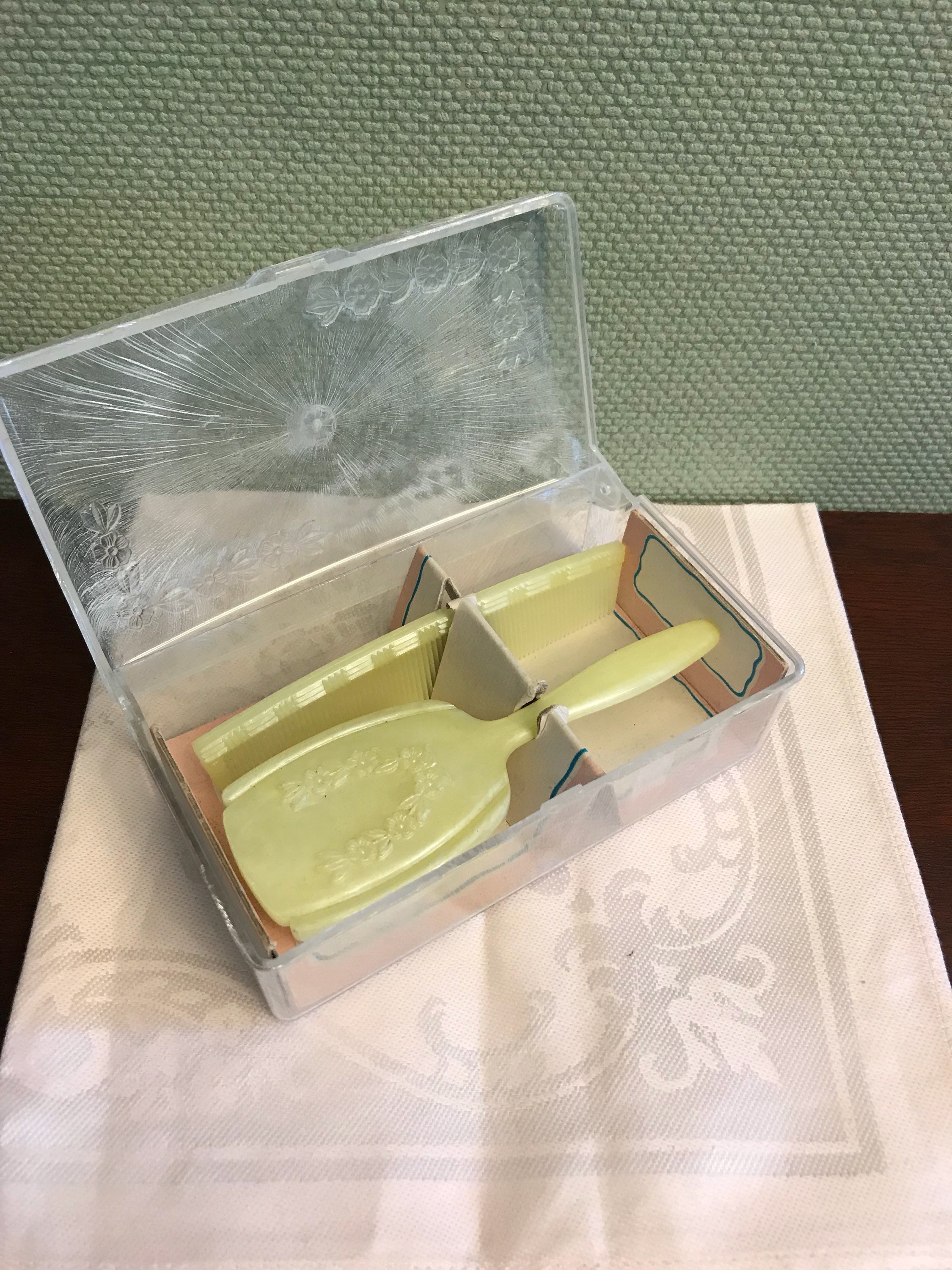 Baby brush comb set, baby vanity set in case, Grooming set for baby, nursery set, baby gift