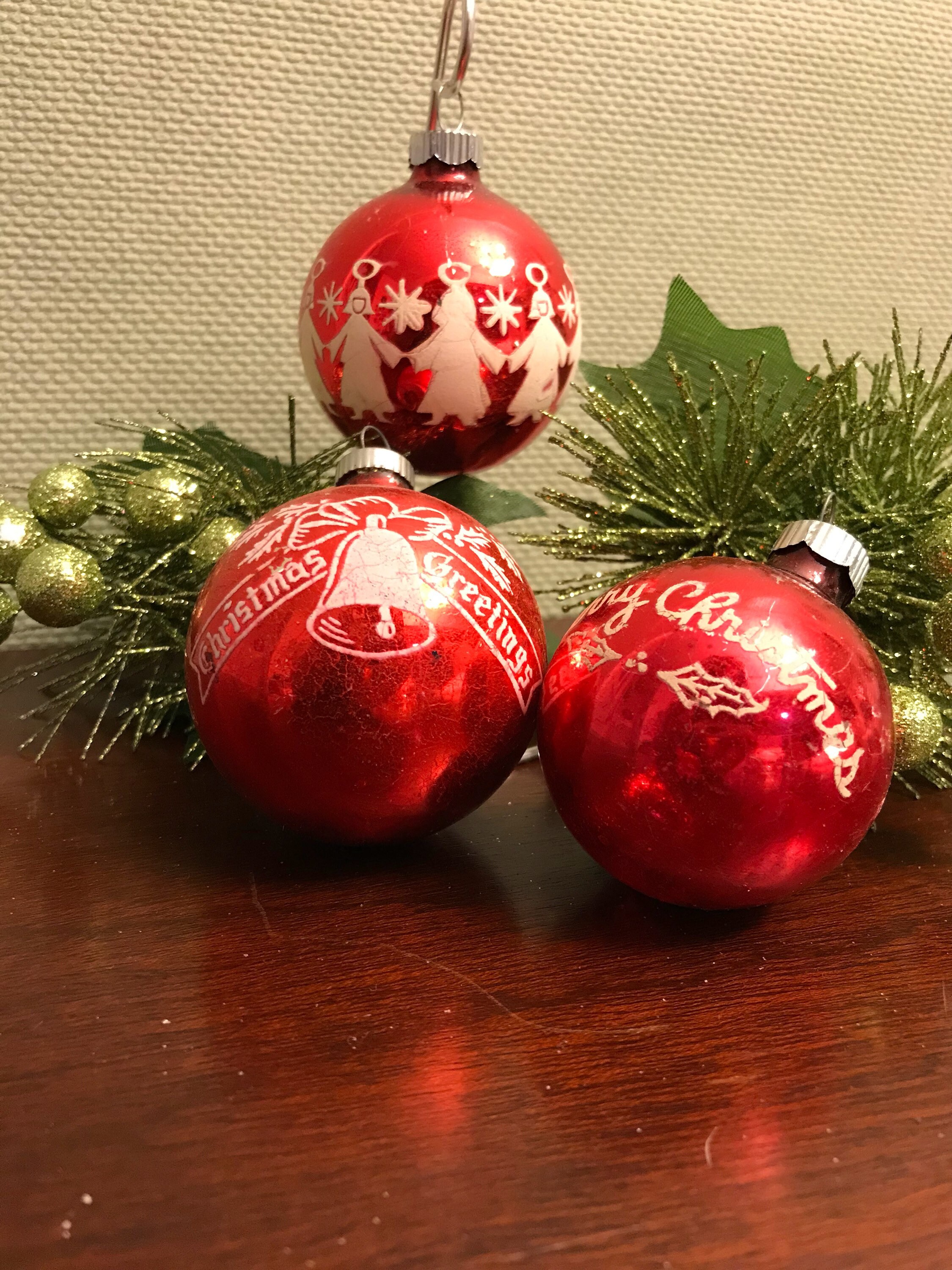 Vintage Shiny Brite Ornaments, Red Stenciled Mica Ball ornaments