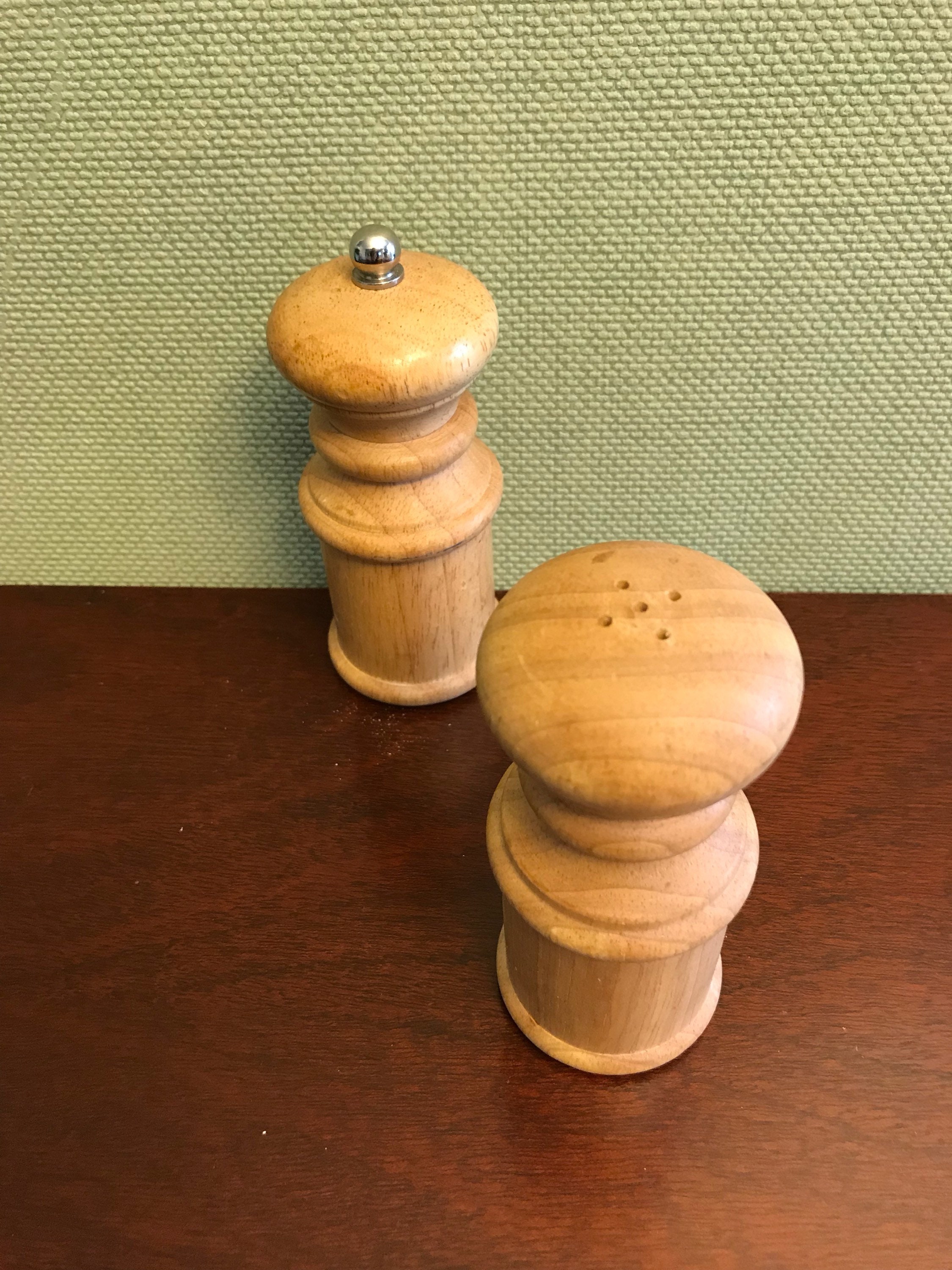 Vintage Salt Pepper Shakers, Pepper grinder, solid Wood salt and pepper