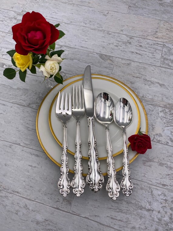 Vintage Silverware Set Oneida Community Modern Baroque Flatware Service for 8 with silverware chest, Wedding Gift
