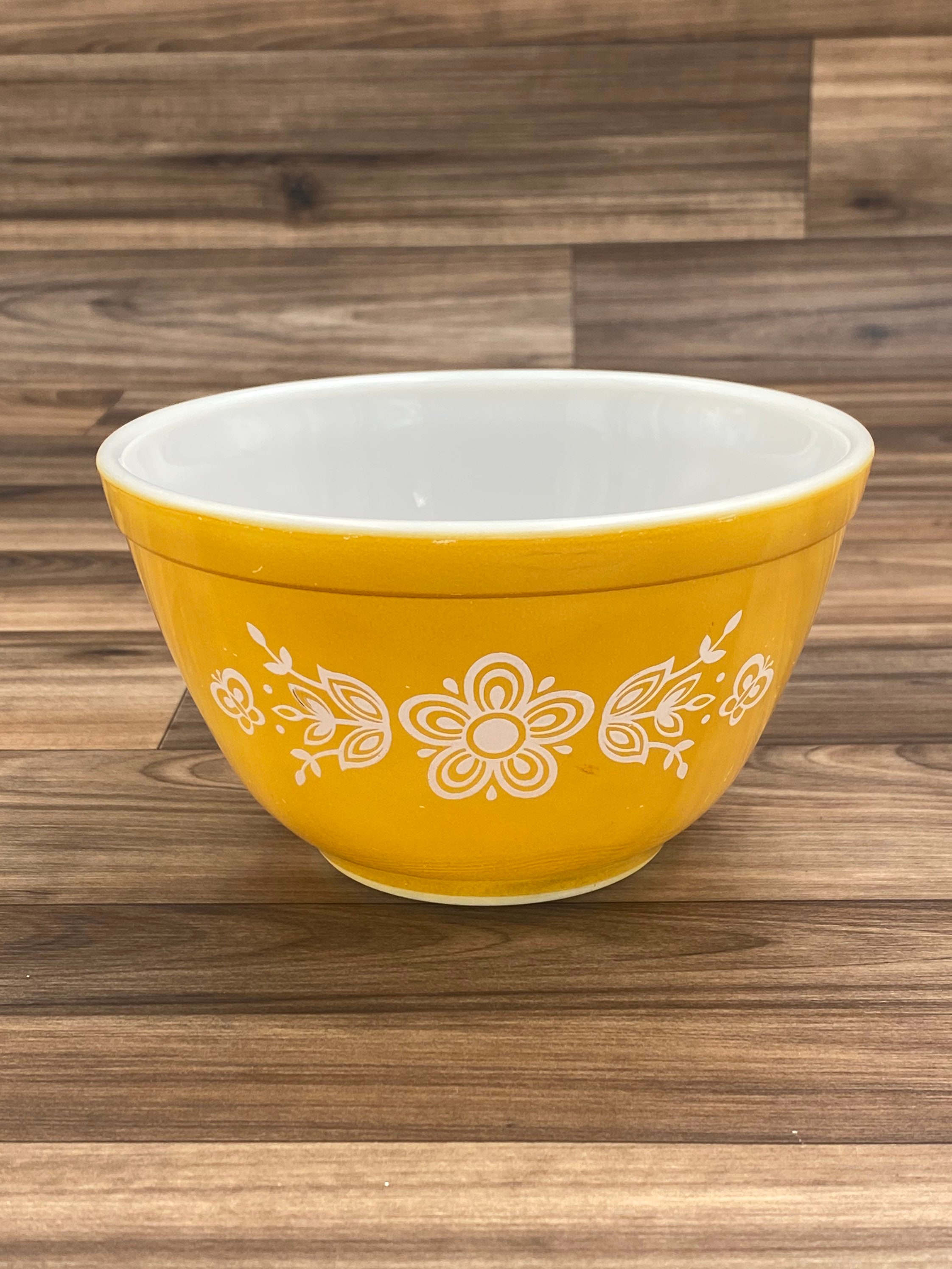 Vintage Pyrex Butterfly Gold 401 Mixing Bowl, 1970s Collectible Pyrex