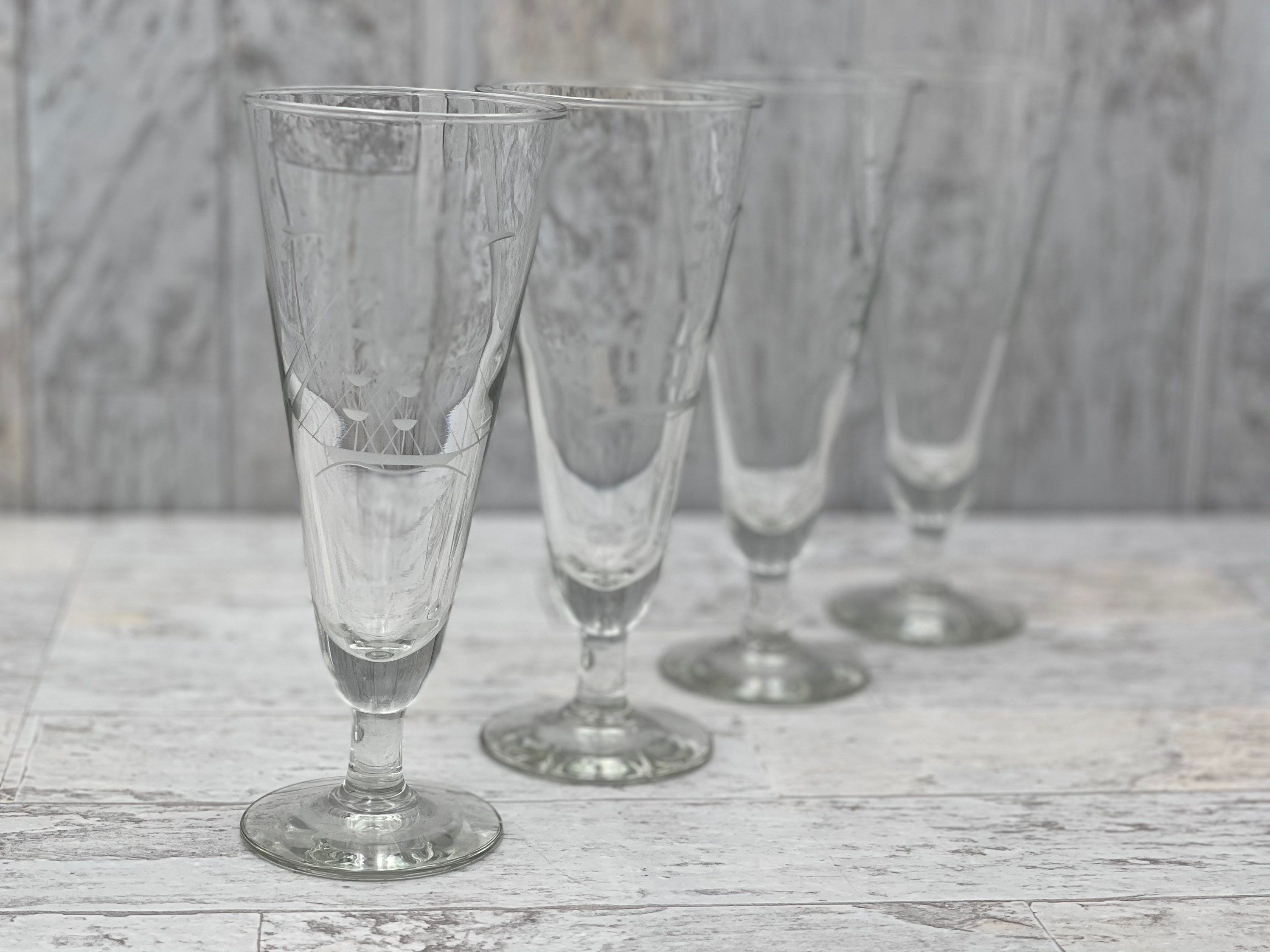 Vintage Crystal Etched Clipper Ship Wineglasses – Happy Hour Vintage Goods  - A Curated Collection by Gastronomblog