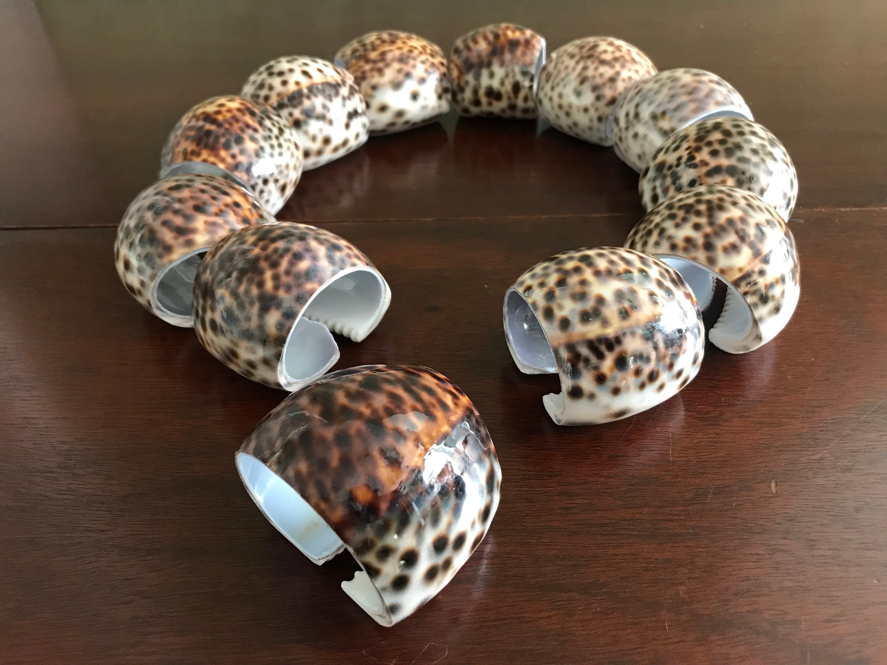 Vintage Seashell Napkin Rings, Brown Leopard Cowie shell Napkin holders