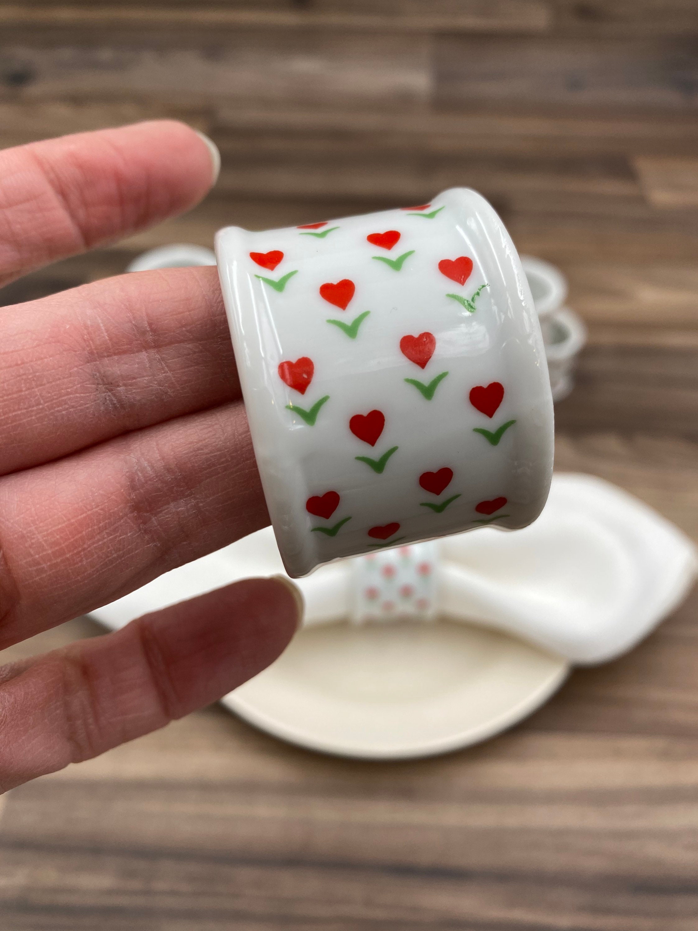 Ceramic Napkin Rings with red heart flowers, Set of 10, Country