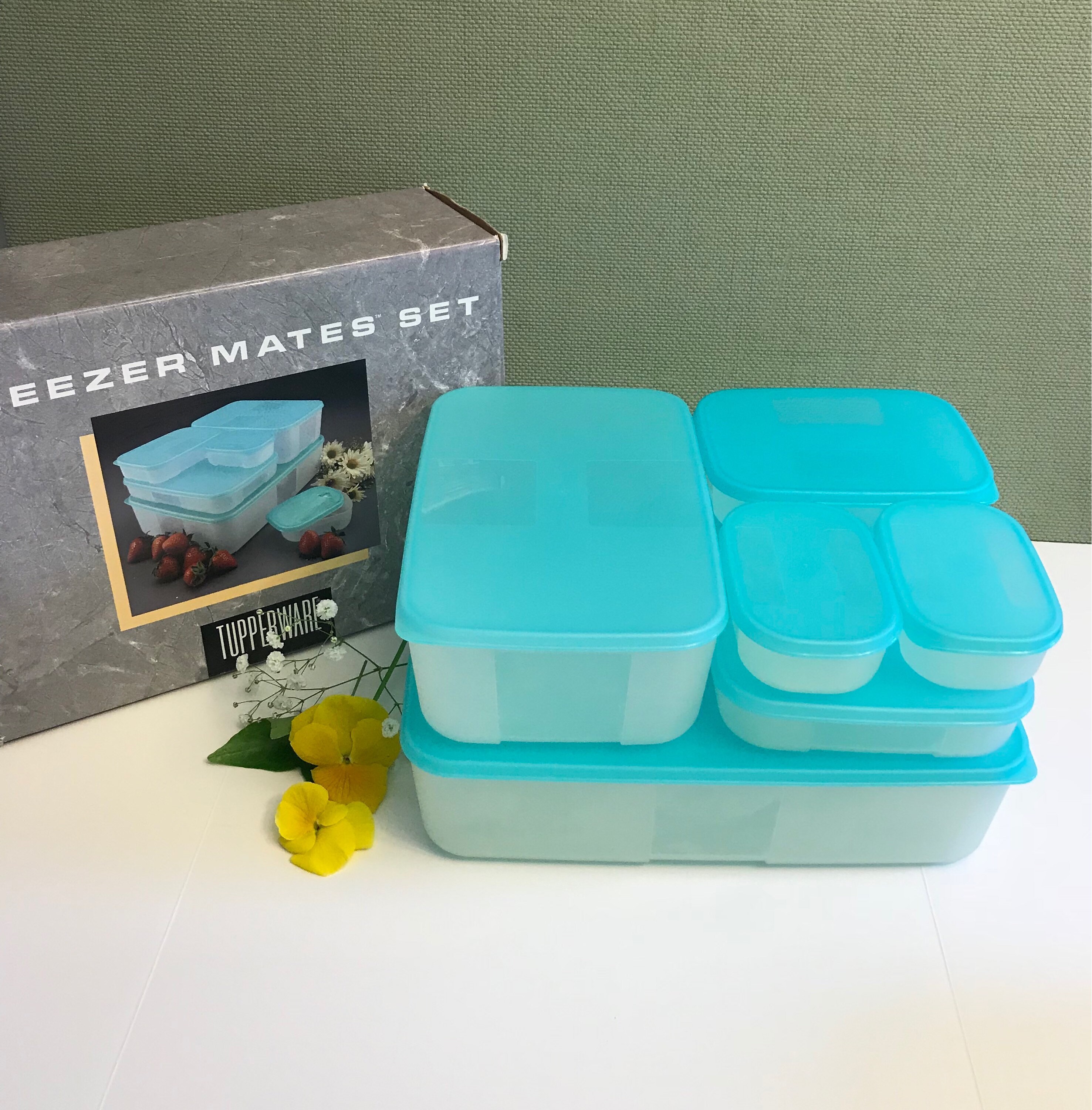 Most Valuable Vintage Tupperware Containers