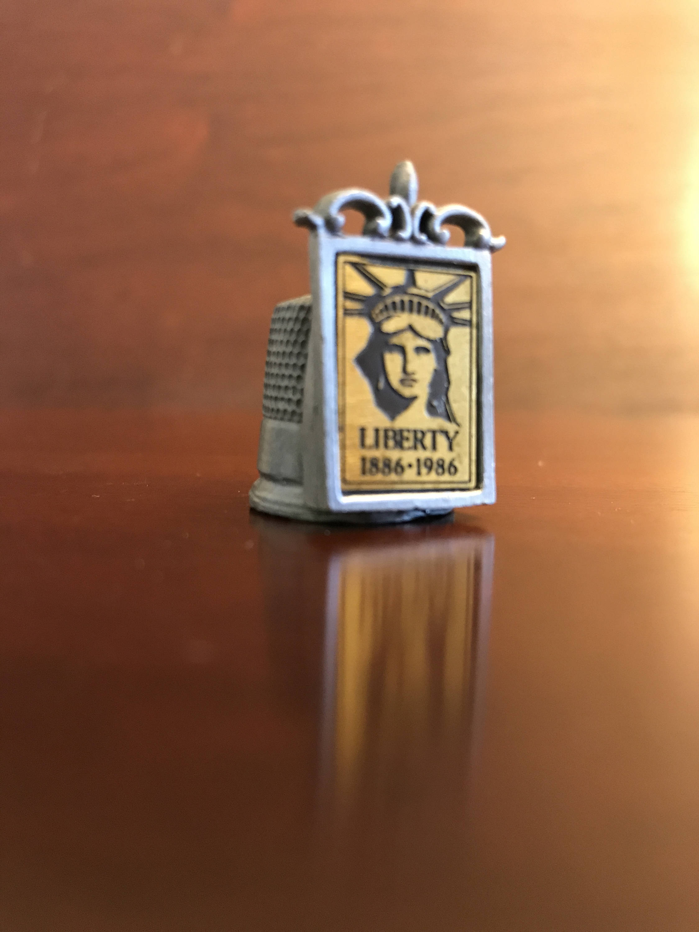 Vintage Statue of Liberty Collectible Pewter Thimble, Statue of Liberty Centennial memorabilia