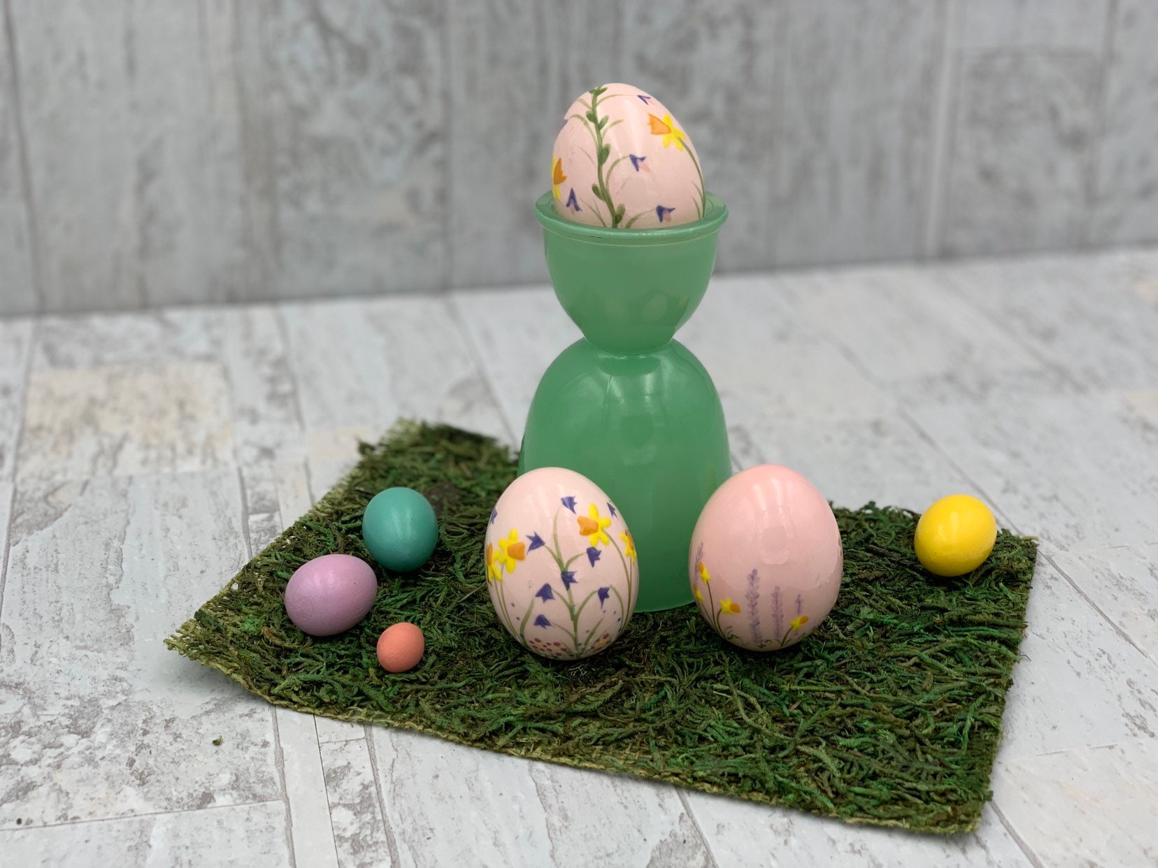 Vintage hand painted ceramic Easter Eggs, 3 pink floral Easter Decorations, ceramic Easter Eggs