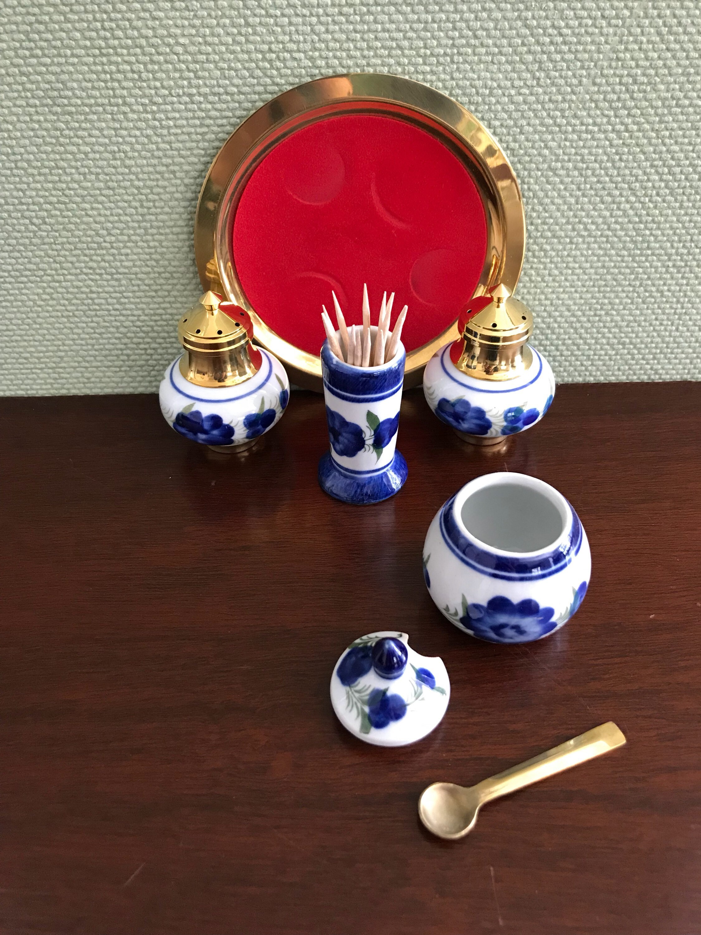 Mini Condiment set, Vintage Blue and White China Condiment set, Handpainted collectible salt and