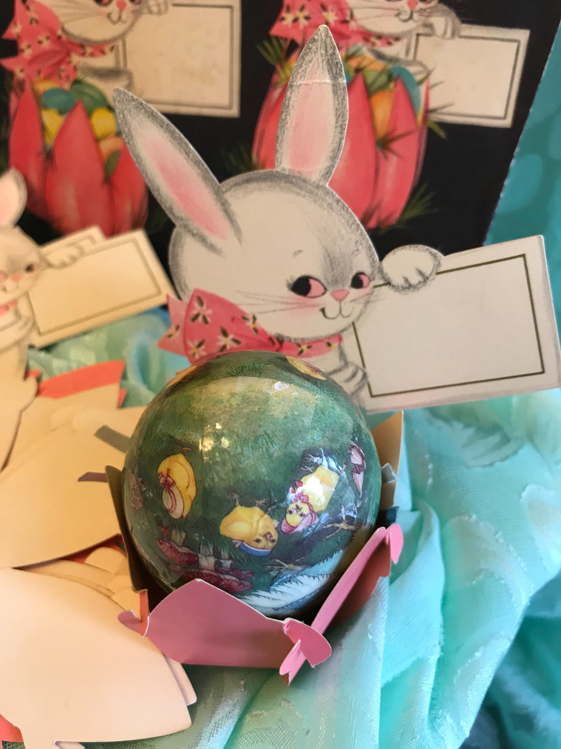 Vintage Paper Egg cups, Hallmark Paper place cups, Easter