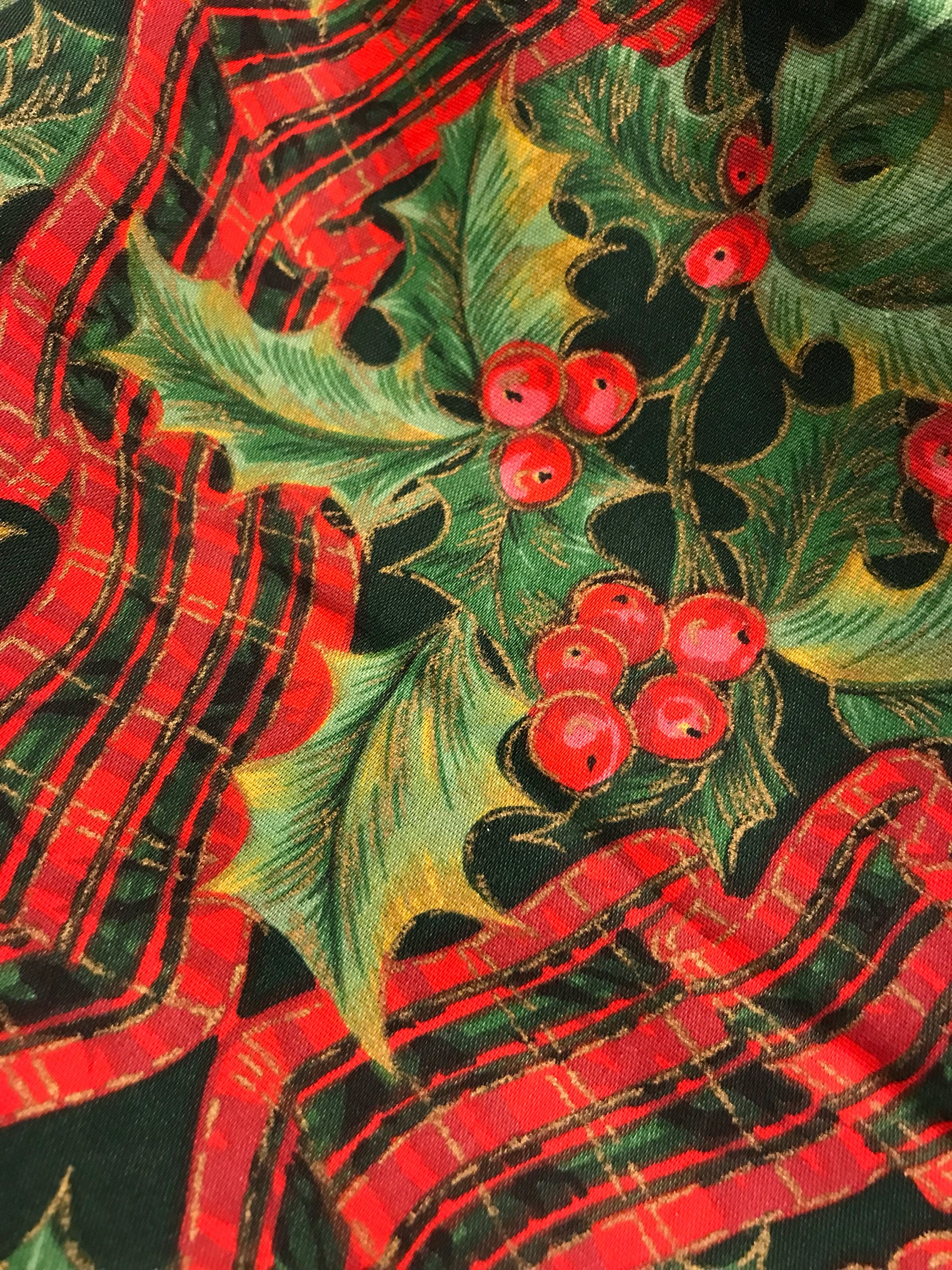 Christmas Cloth Napkins, 12 Vintage Plaid Holly cloth napkins set, red