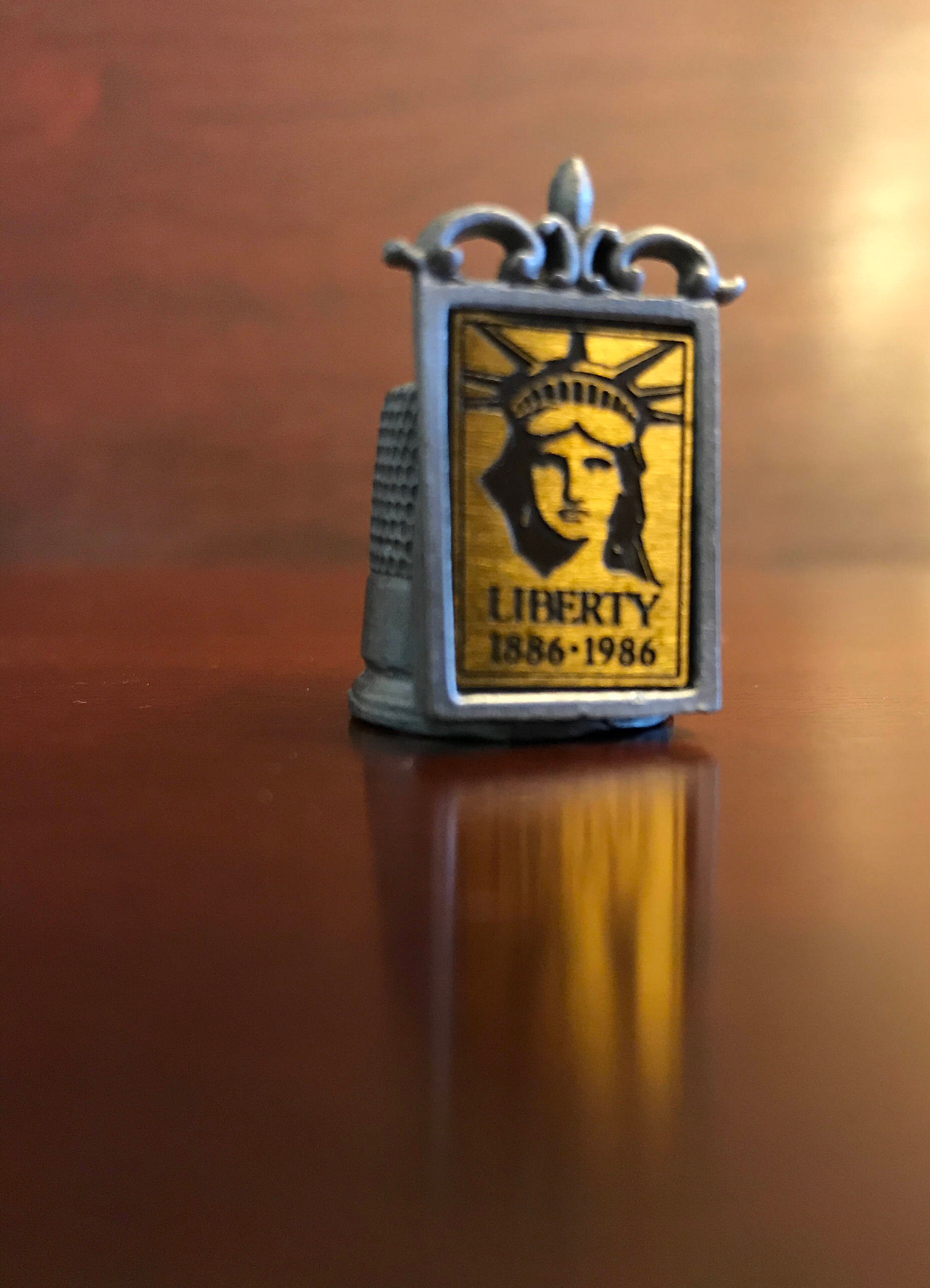 Vintage Statue of Liberty Collectible Pewter Thimble, Statue of Liberty Centennial memorabilia