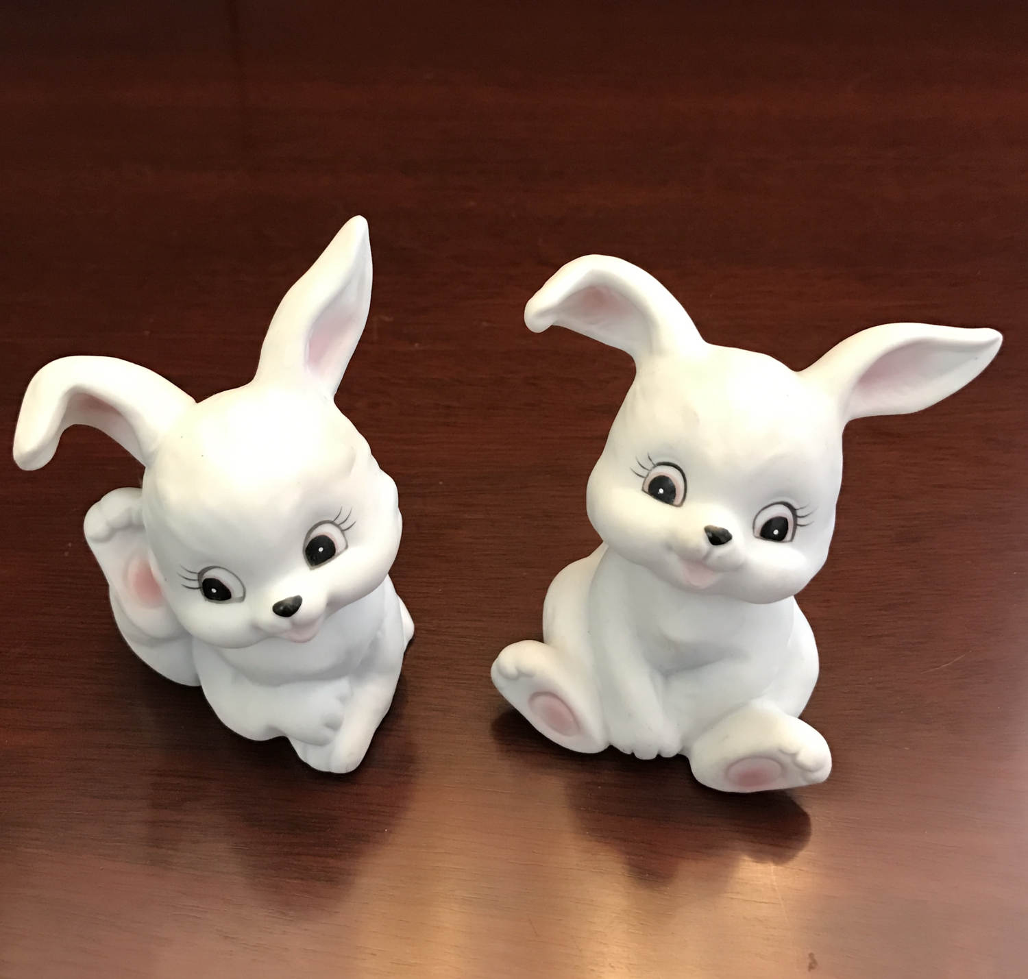 rabbit figurines