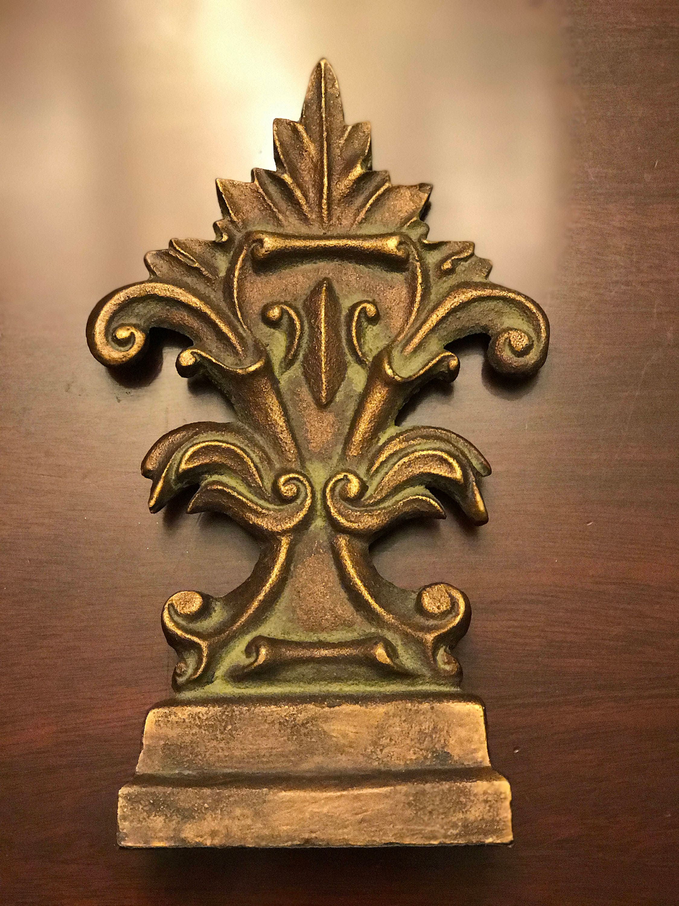 Vintage Fleur de Lis cast Iron Doorstop or Bookend Vintage Fleur de Lis cast Iron Doorstop or Bookend