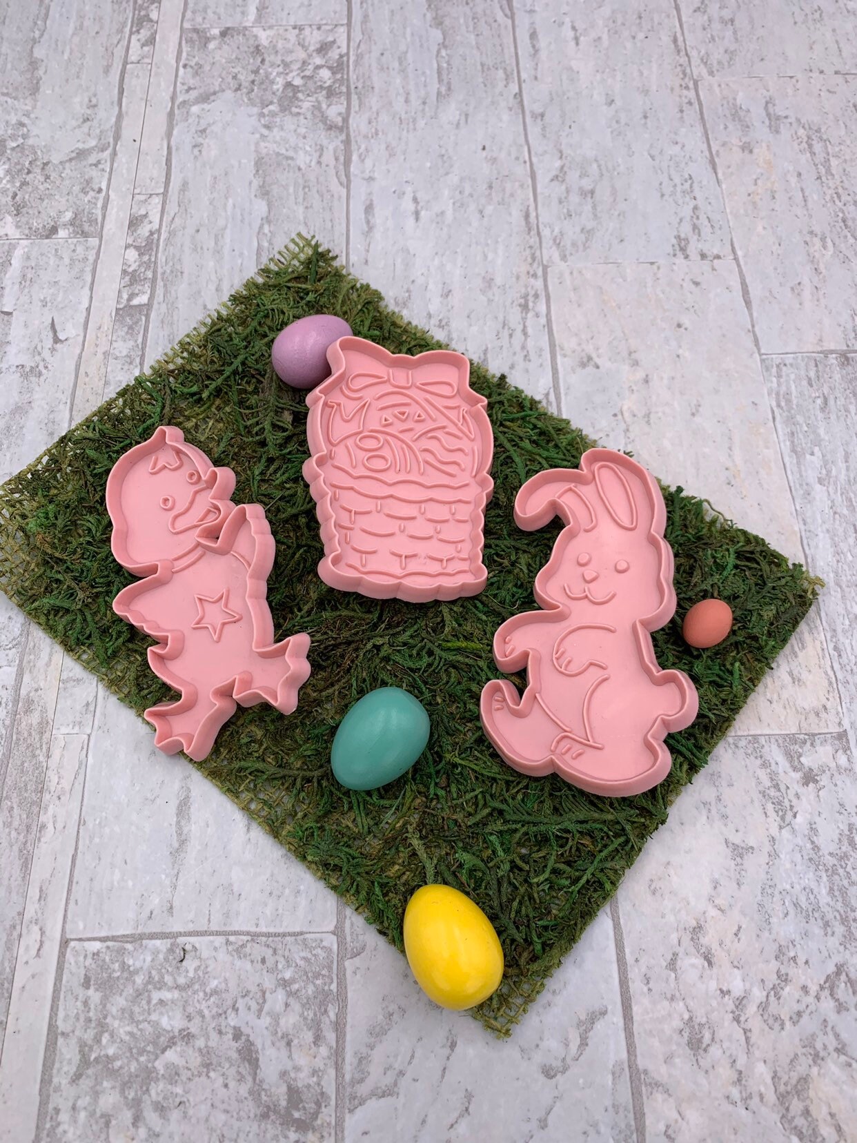 Vintage Easter Cookie Cutters, Plastic shaped Cookie Cutter Chicks