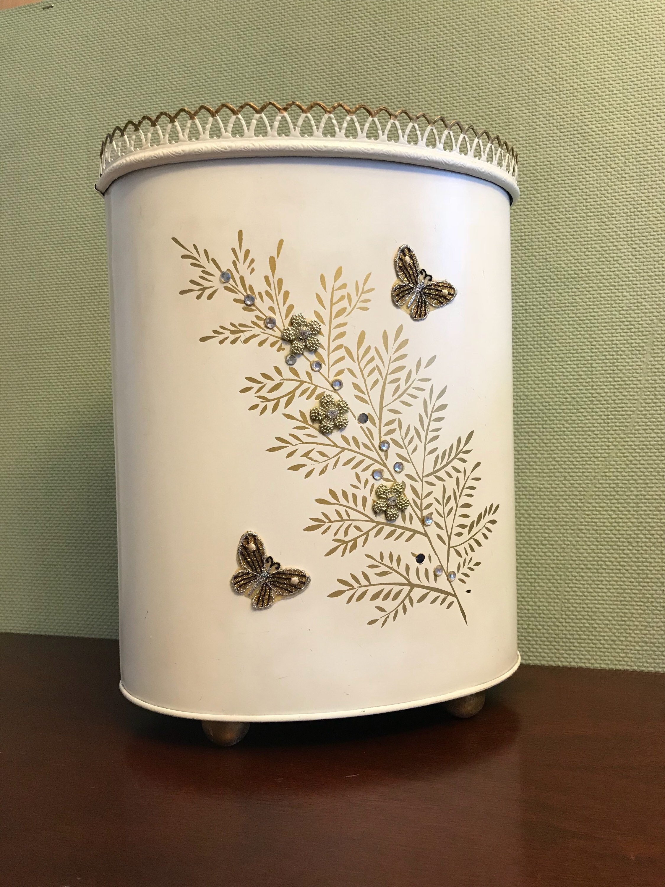 Vintage decorator Waste Basket, Hollywood Regency trash can, Ransburg Bathroom waste basket ...