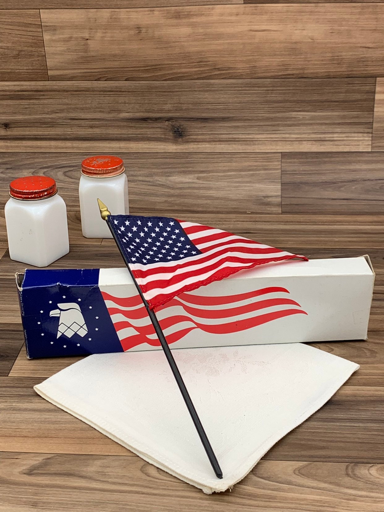 Vintage American flags, 1 Dozen Small USA stick flags in the original