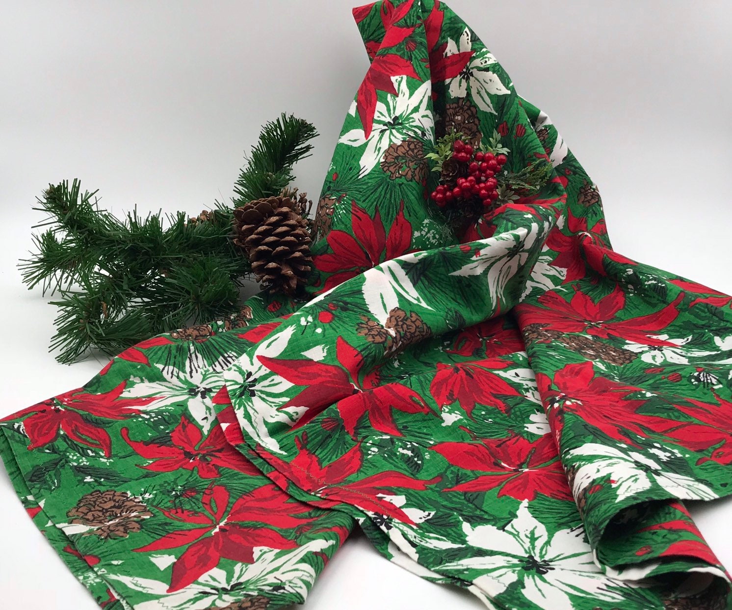 Vintage Christmas Tablecloth Square Fabric Tablecloth with Red and