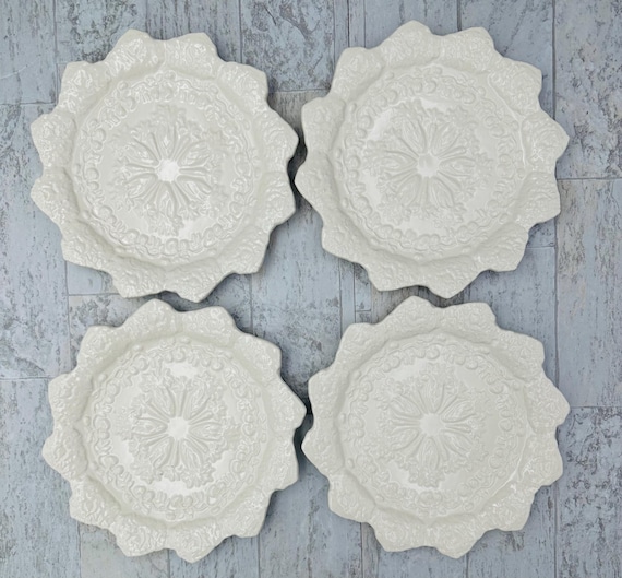 Vintage Mojalica accent plates, White Bordallo Pinheiro, set of 4