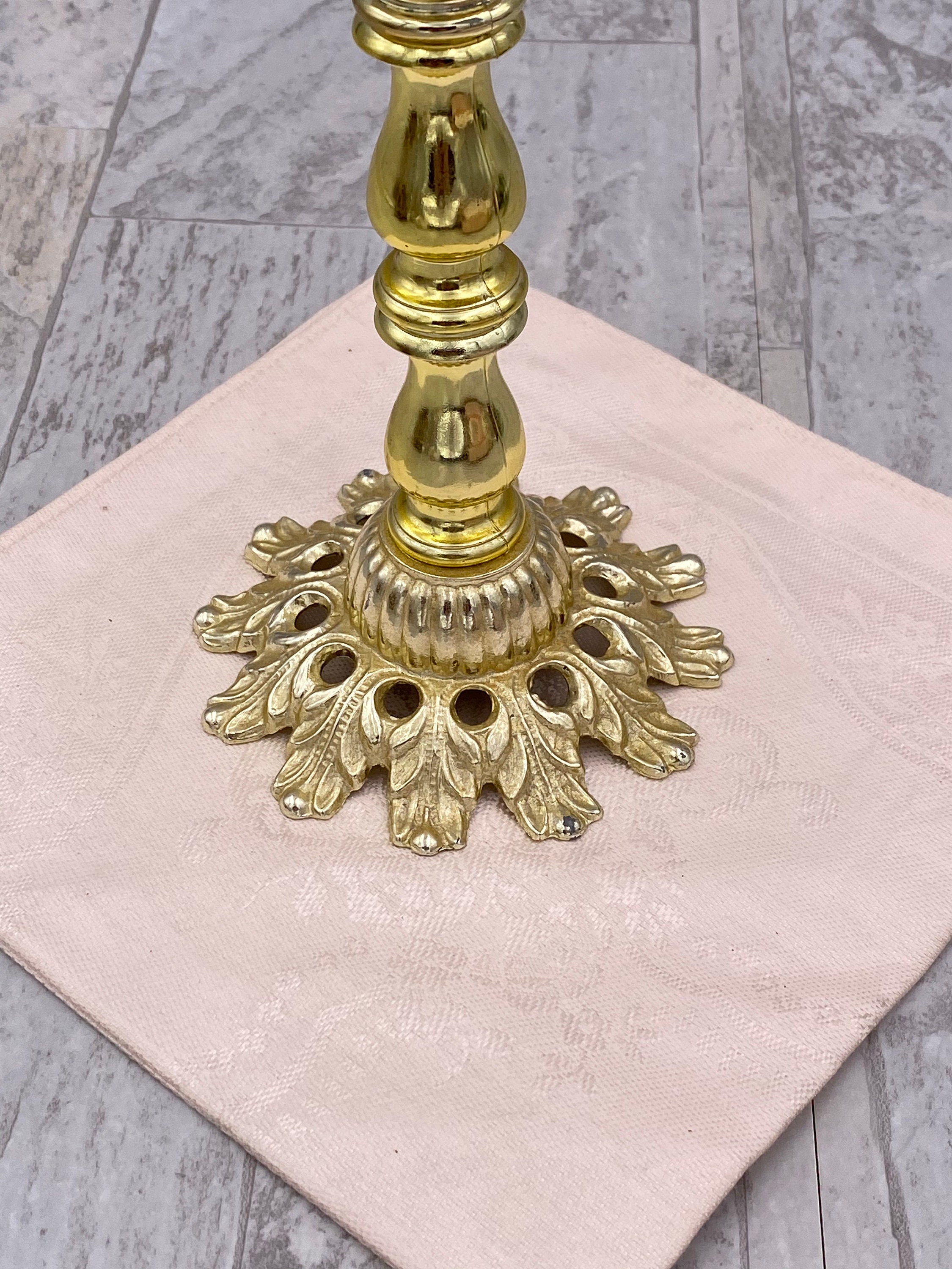 Vintage Guest towel Holder, freestanding towel holder, Bathroom decor