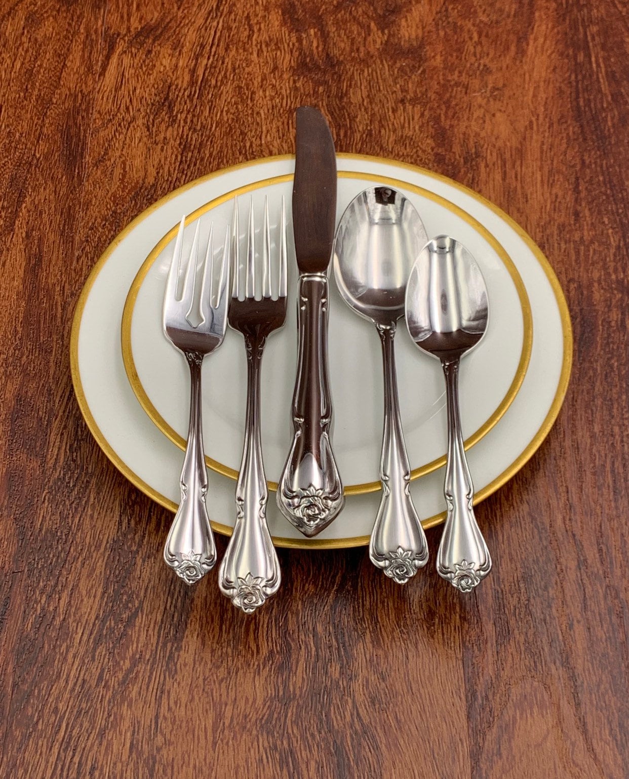 Oneida Rose Stainless Flatware set, Service for 8, Arbor Rose Vintage