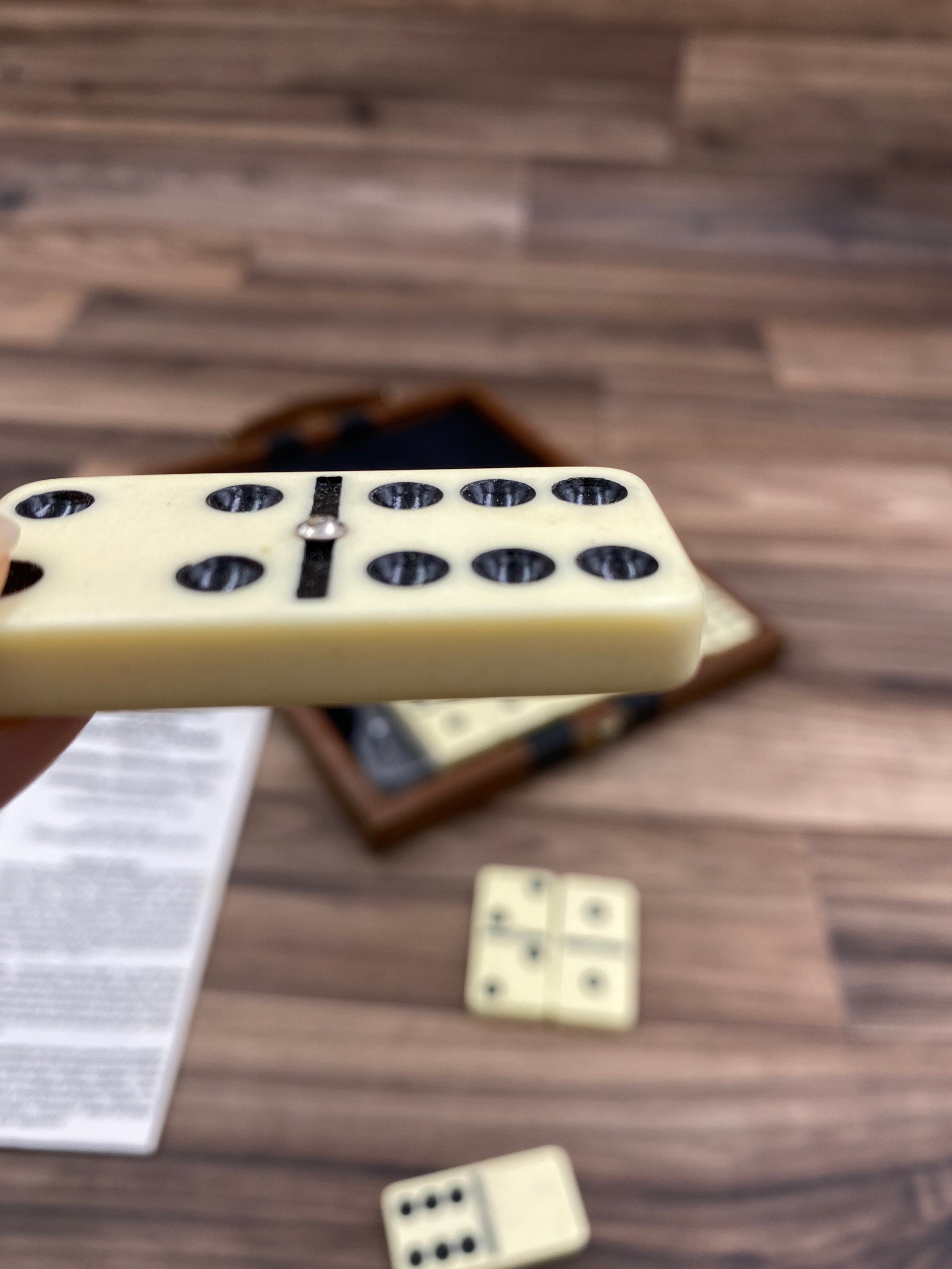 Vintage Domino set in Carrying Case, Cardinal Double Six Spinner