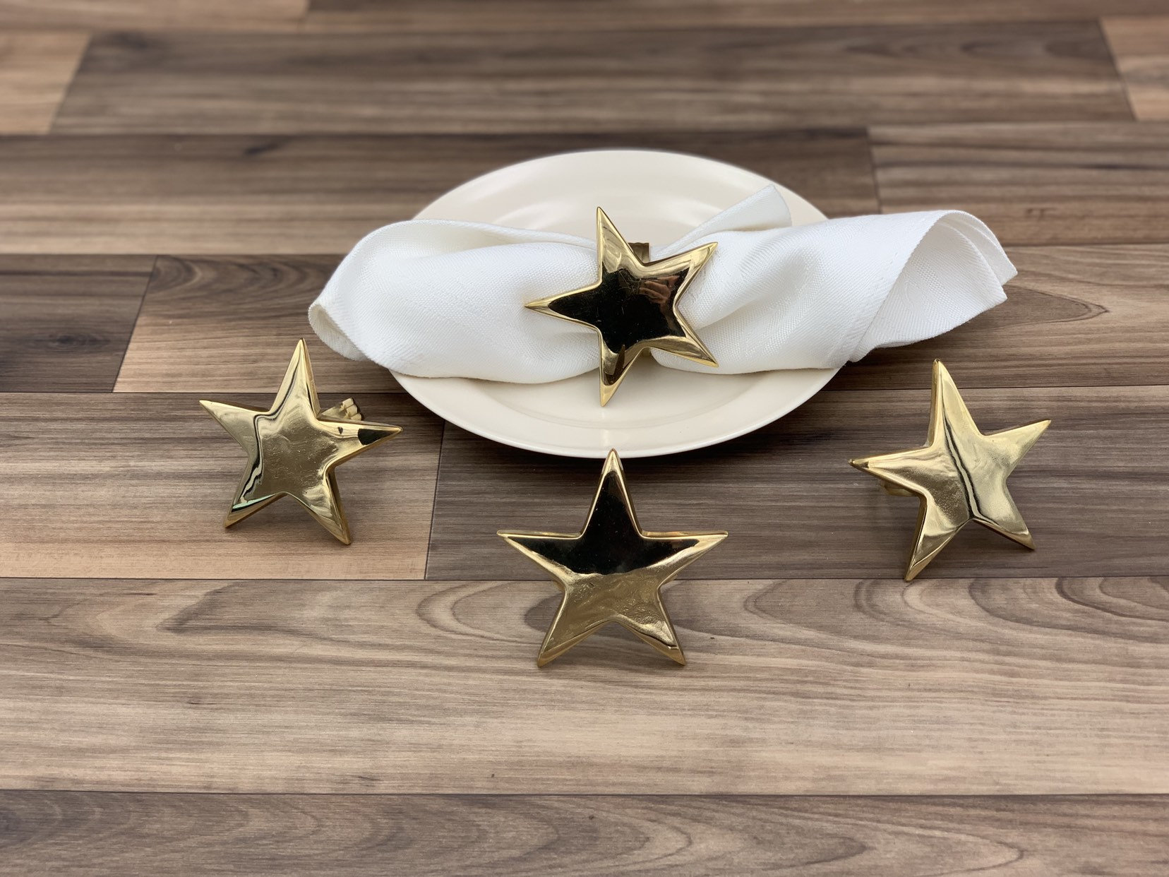 Vintage Solid Brass Star Napkin rings 4 piece set, dinner Napkin rings