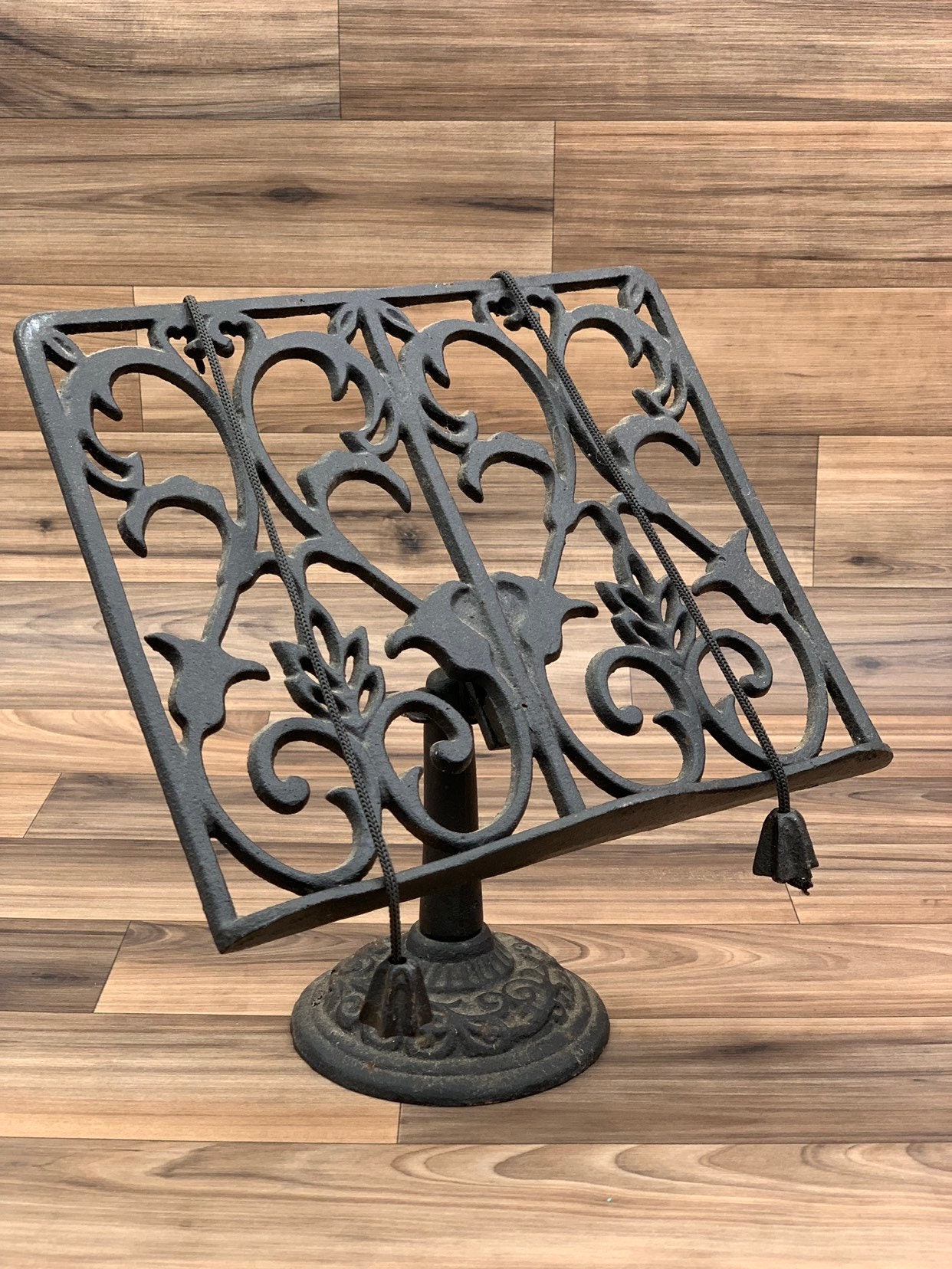 Cast iron book display stand, cookbook stand, Guestbook stand, Photo