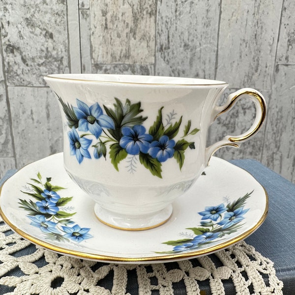 Vintage Floral Teacup Queen Anne Bone china, Blue flowers