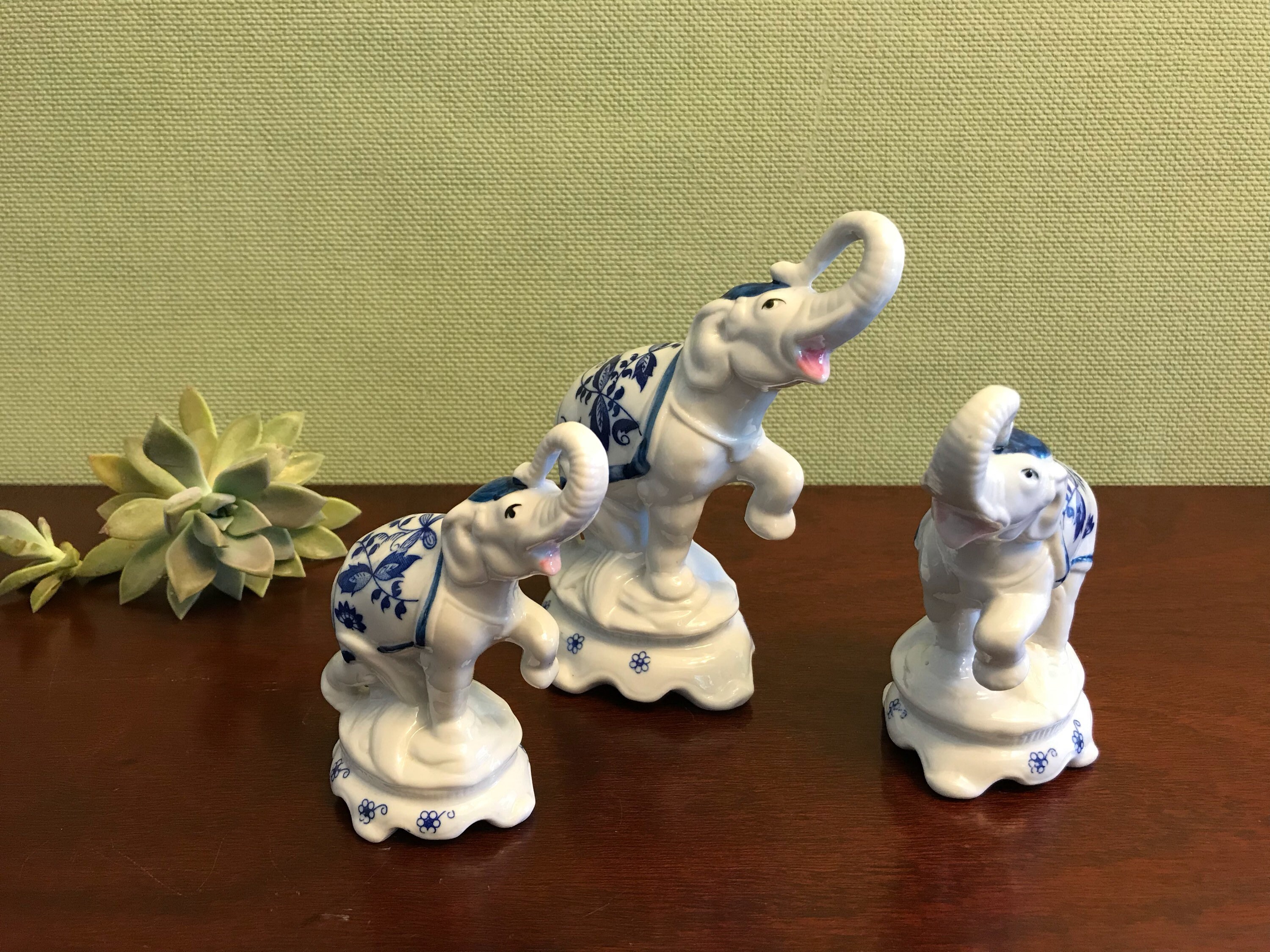 Circus Elephant Figurines, Set of porcelain elephants, Blue onion