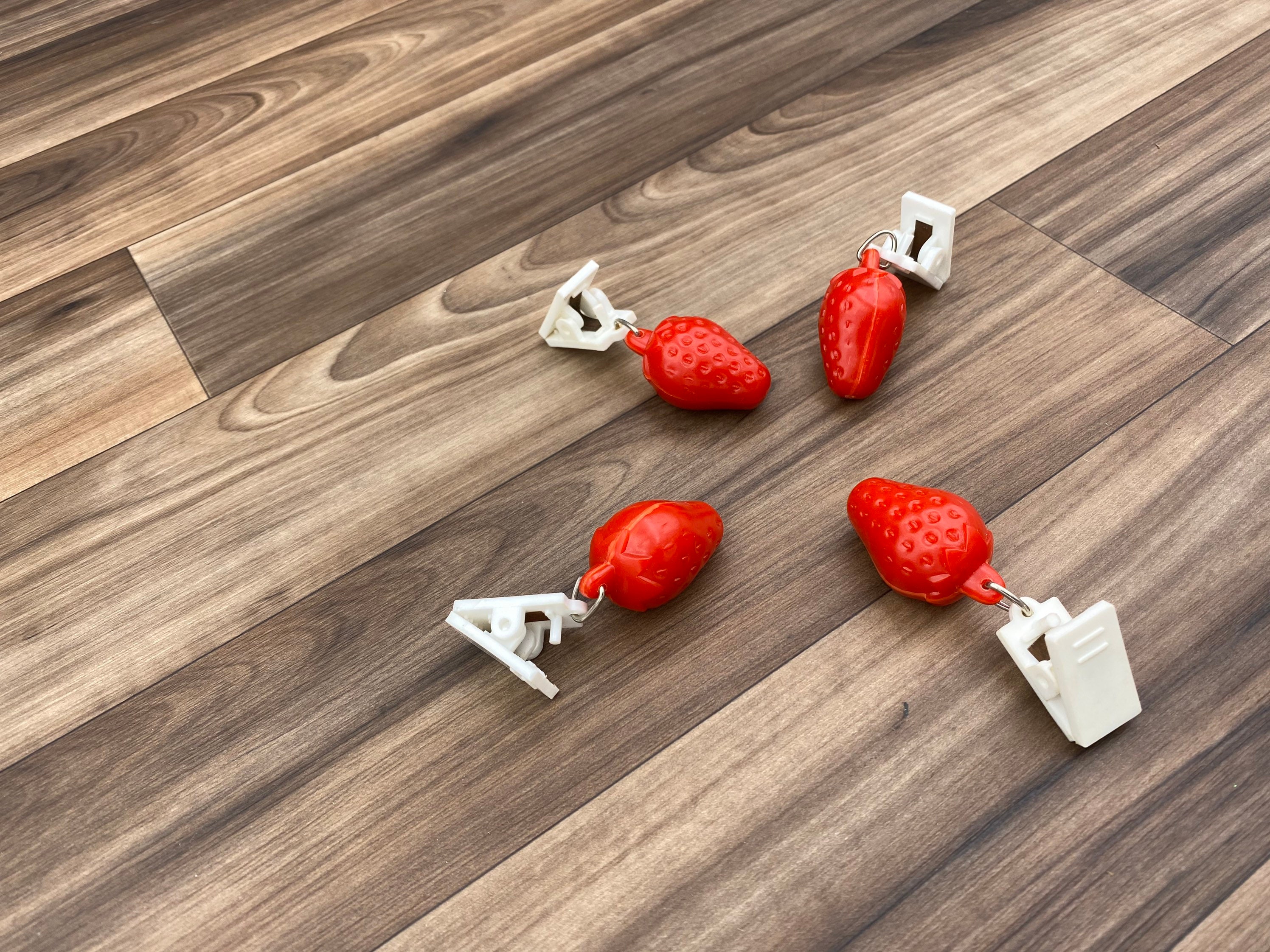 Vintage tablecloth clips, Red strawberry Curtain Weights, backyard