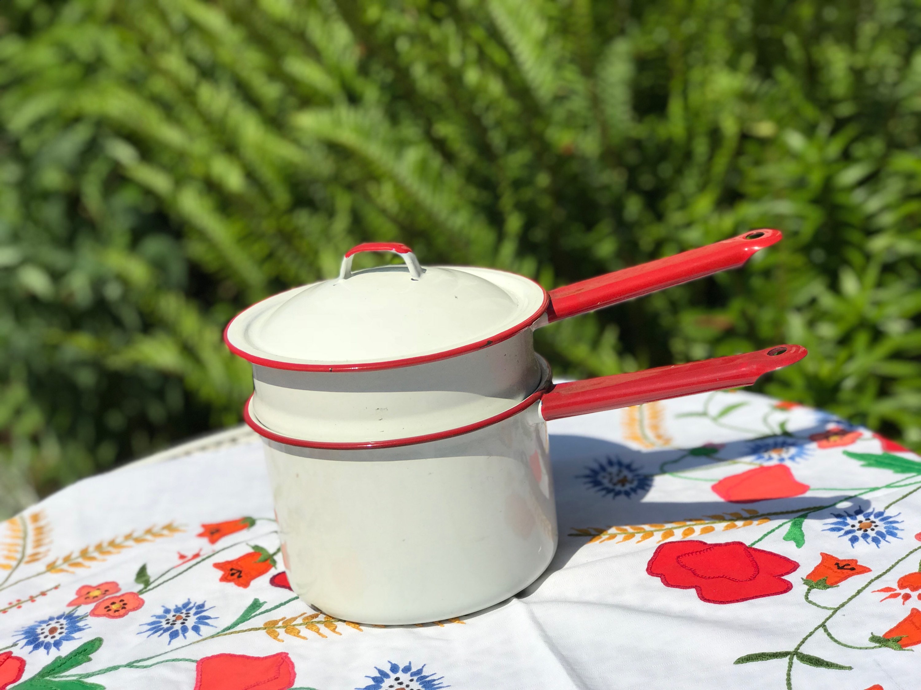 3 Vintage Enamel Red Saucepans and Pans, Vintage Enamelware Enamel Cooking  Pots Enamel Boiler Pans Enamel Pots Farmhouse Cookware 