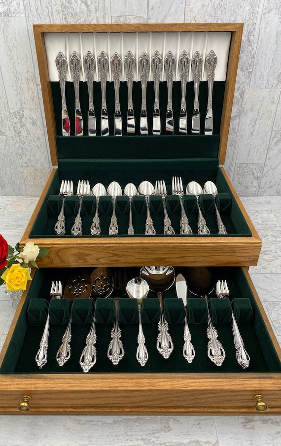 Vintage Flatware Set Oneida Raphael Distinction Deluxe Stainless Silverware, Service for 12 Excellent Condition, Wedding Gift
