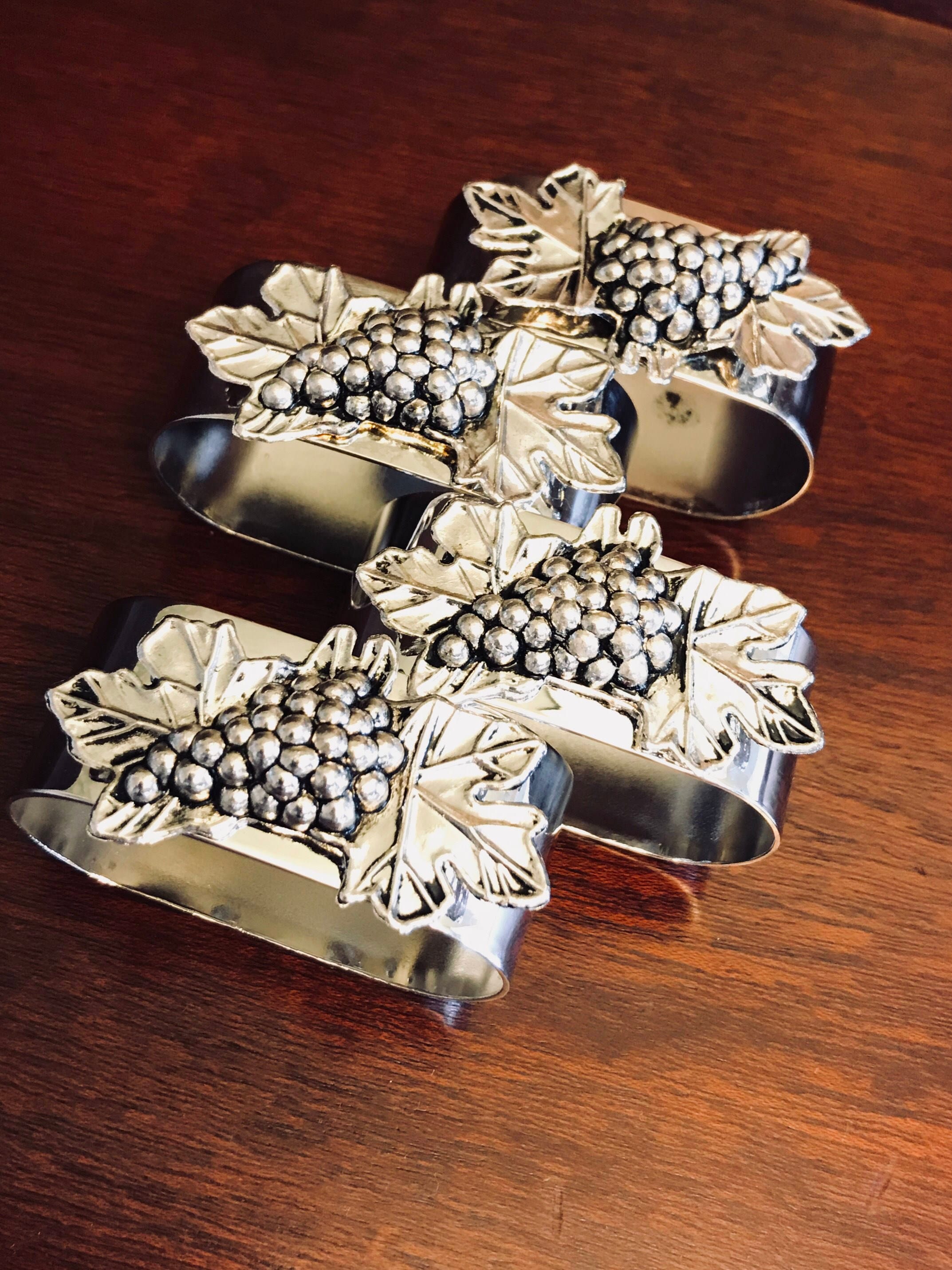 Vintage Grape Napkin Rings, Silver Plated Figural Grape Cluster napkin rings, 4 piece Napkin