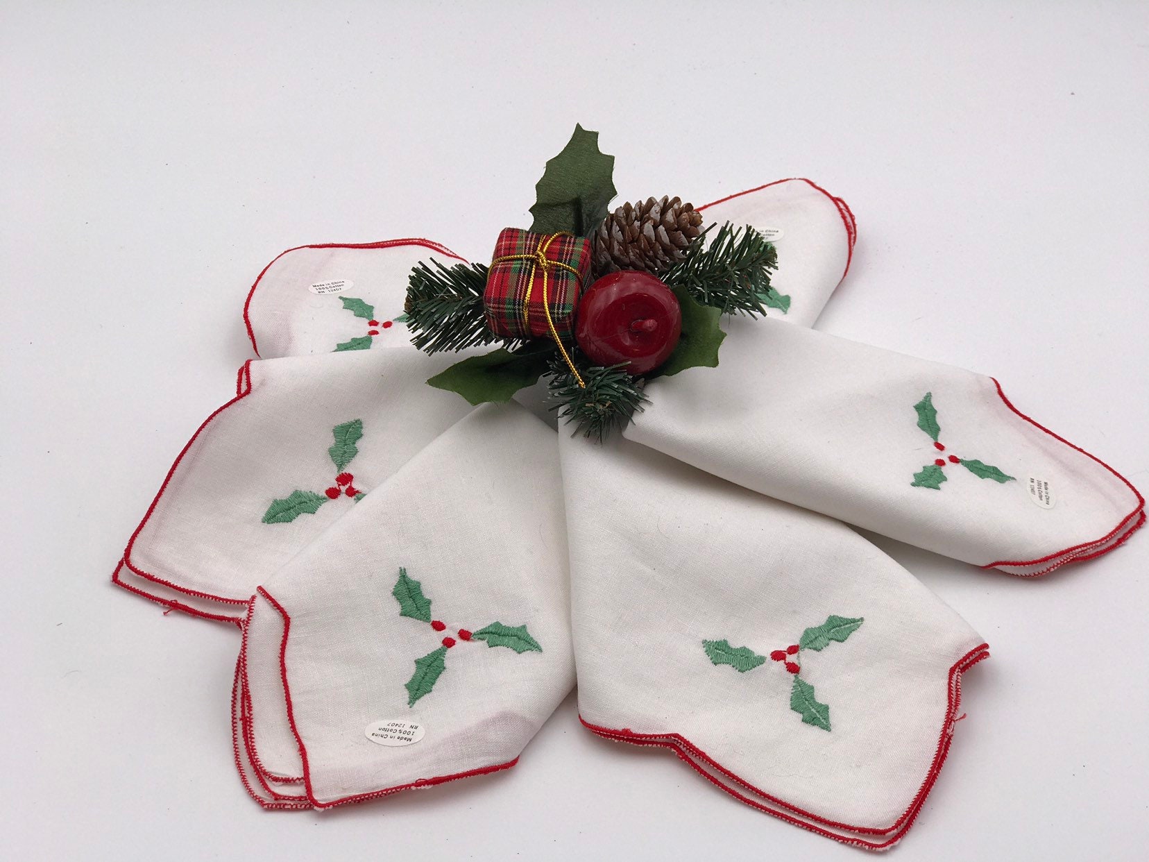 Christmas Cloth Napkins, 6 Vintage Holly cloth napkins red edging, Holiday Napkins, Hostess gift