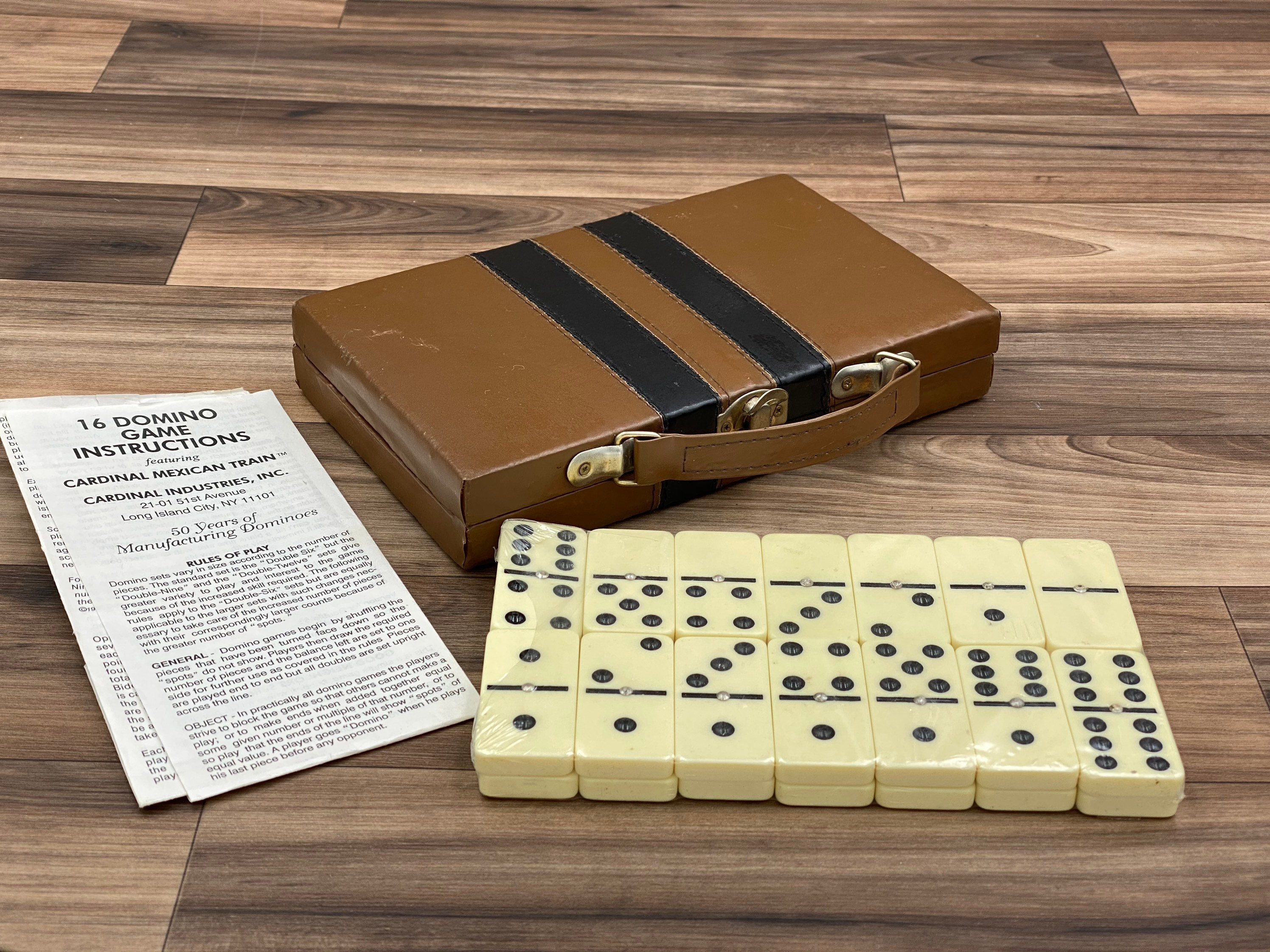 Vintage Domino set in Carrying Case, Cardinal Double Six Spinner