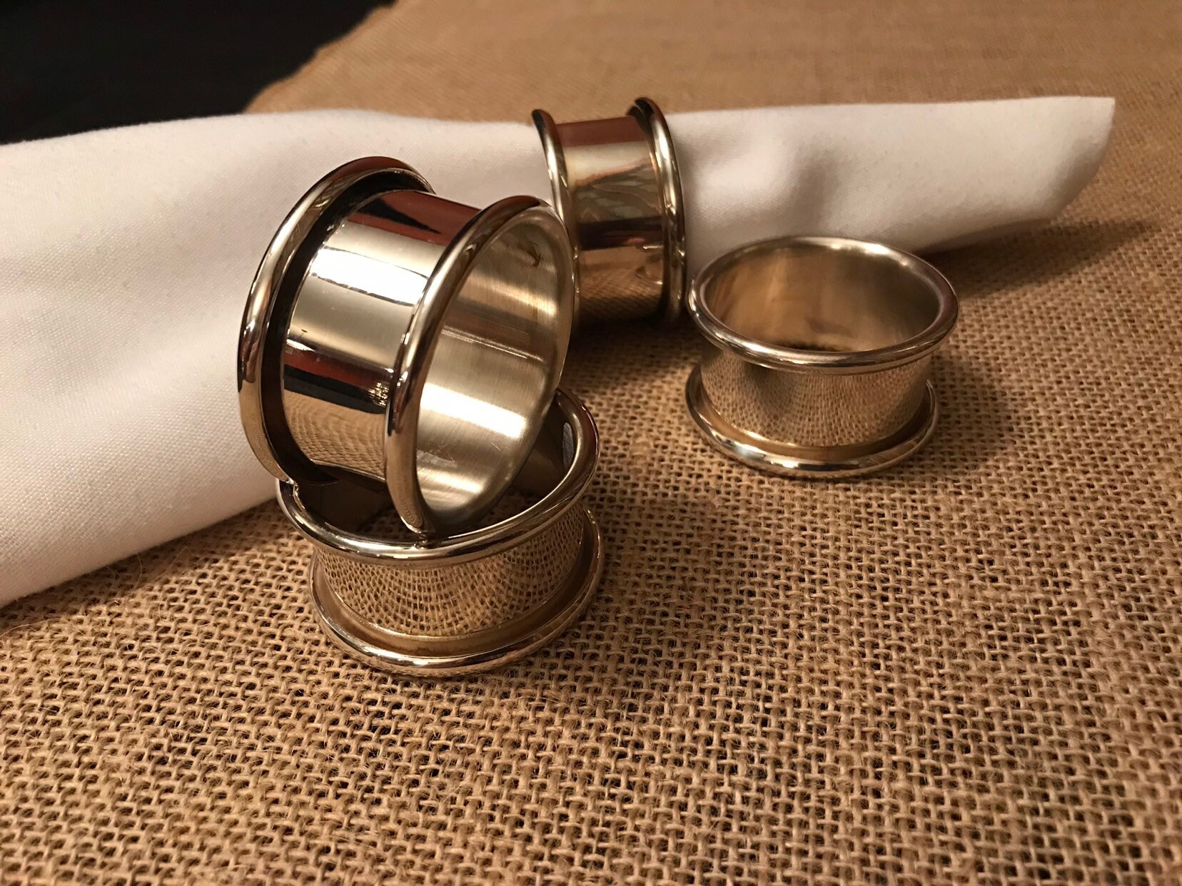 Vintage Silver plated Napkin Rings, Rolled rim Napkin rings, 4 piece